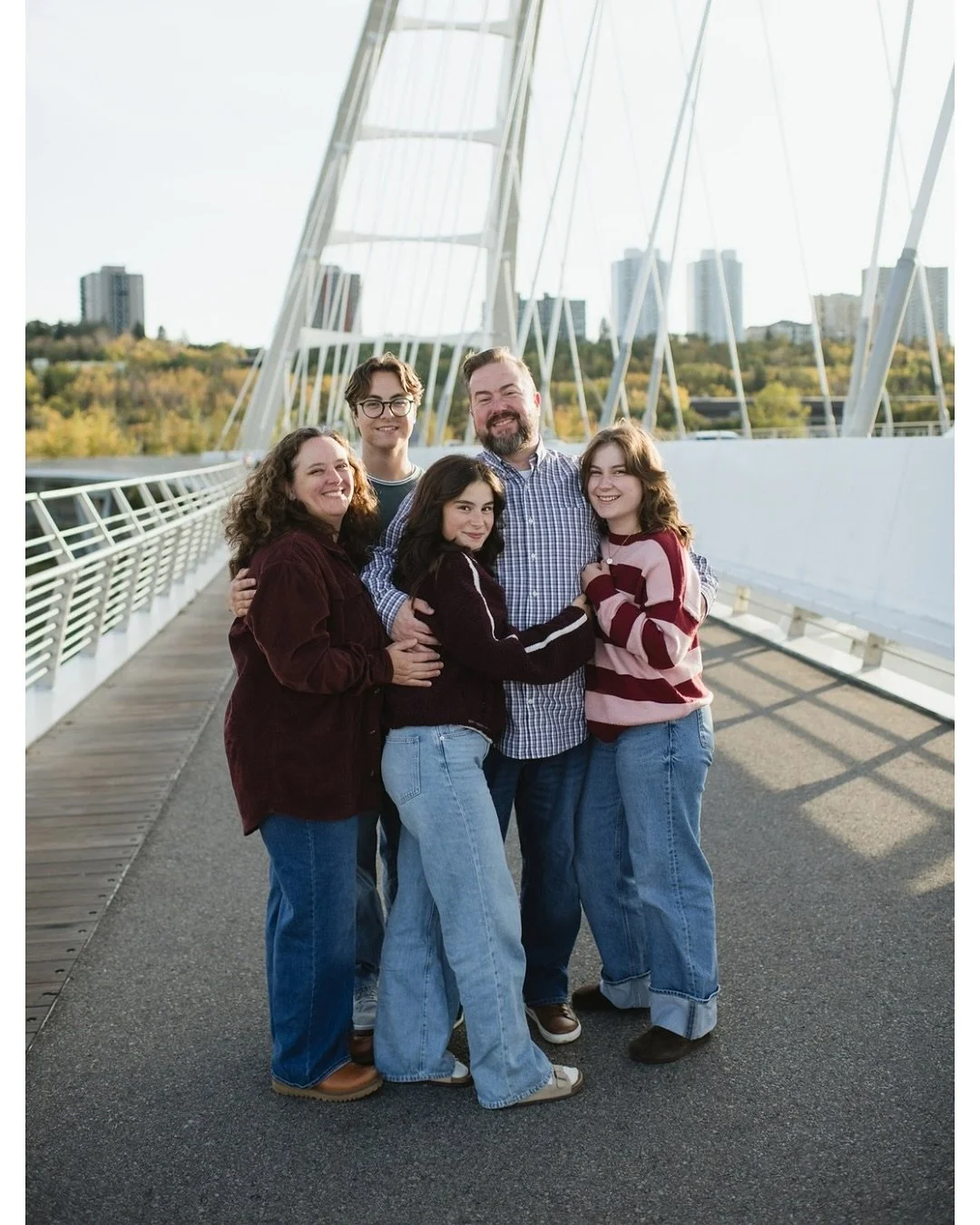 Here is another lovely family session at the #walterdalebridge I love driving across this bridge and I&rsquo;m just so surprised it&rsquo;s the first time I&rsquo;ve shot there.  Things are moving a little slower with my kids home during the strike. 