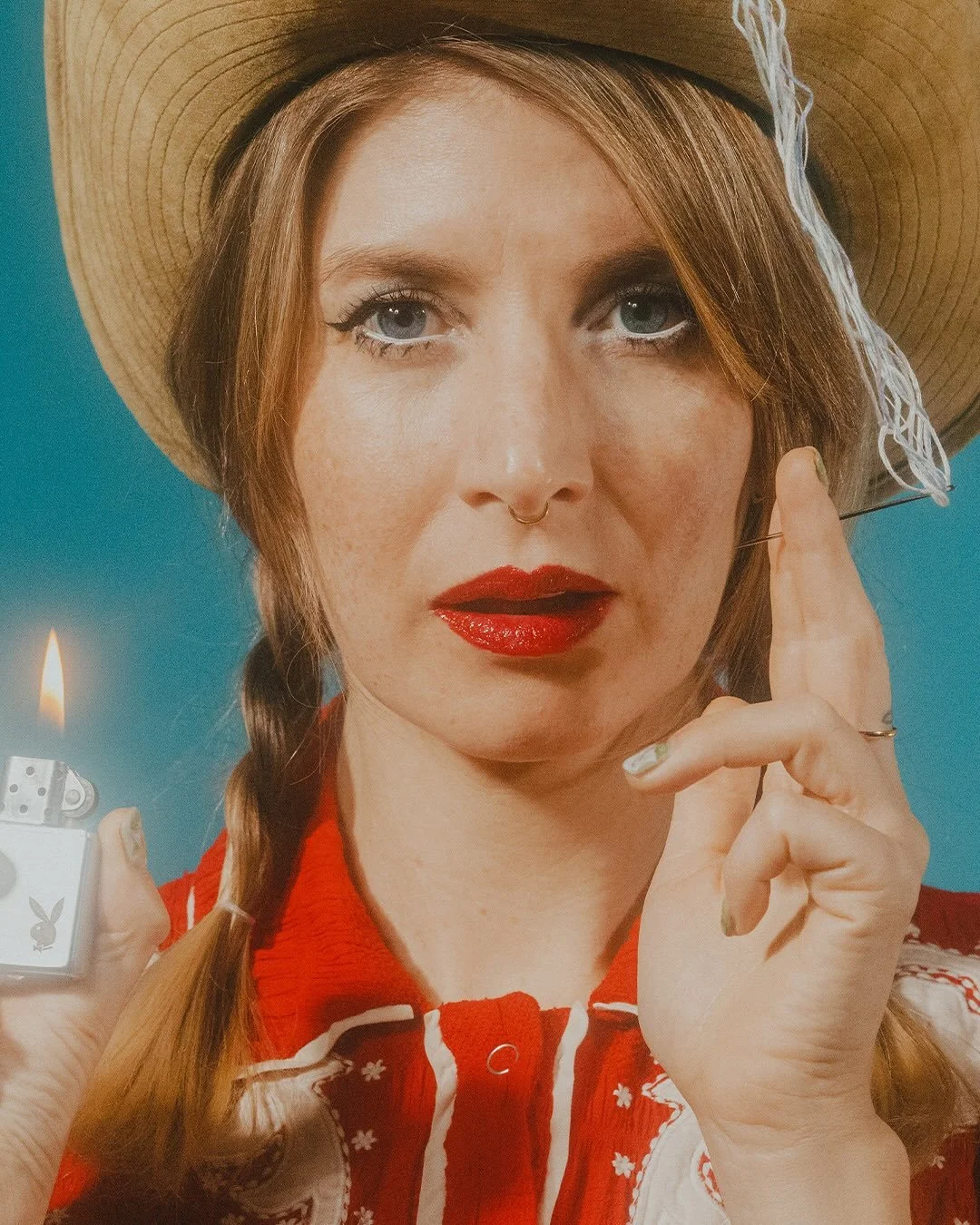 Threads of Time | for @noalibimag 

Danielle Clough [@fiance_knowles] &ldquo;decontextualizes pinup girls and Marlboro men from their smoking ads and transforms them into present-day icons living in perfect worlds of woven texture and hue.&rdquo;

In