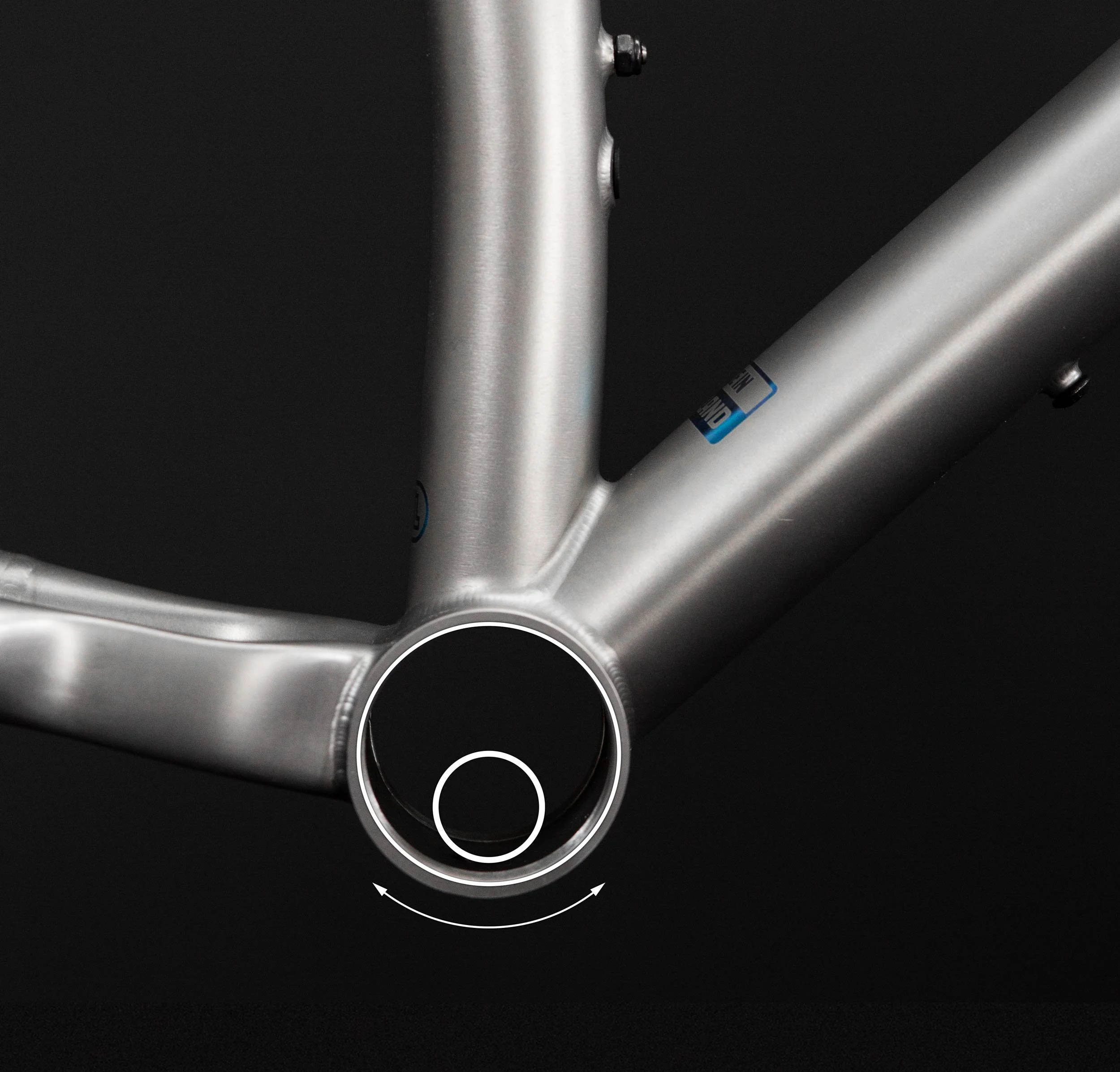 Side profile image of the T47 Zapr bottom bracket shell, highlighting its wide compatibility range including use with EBBs.