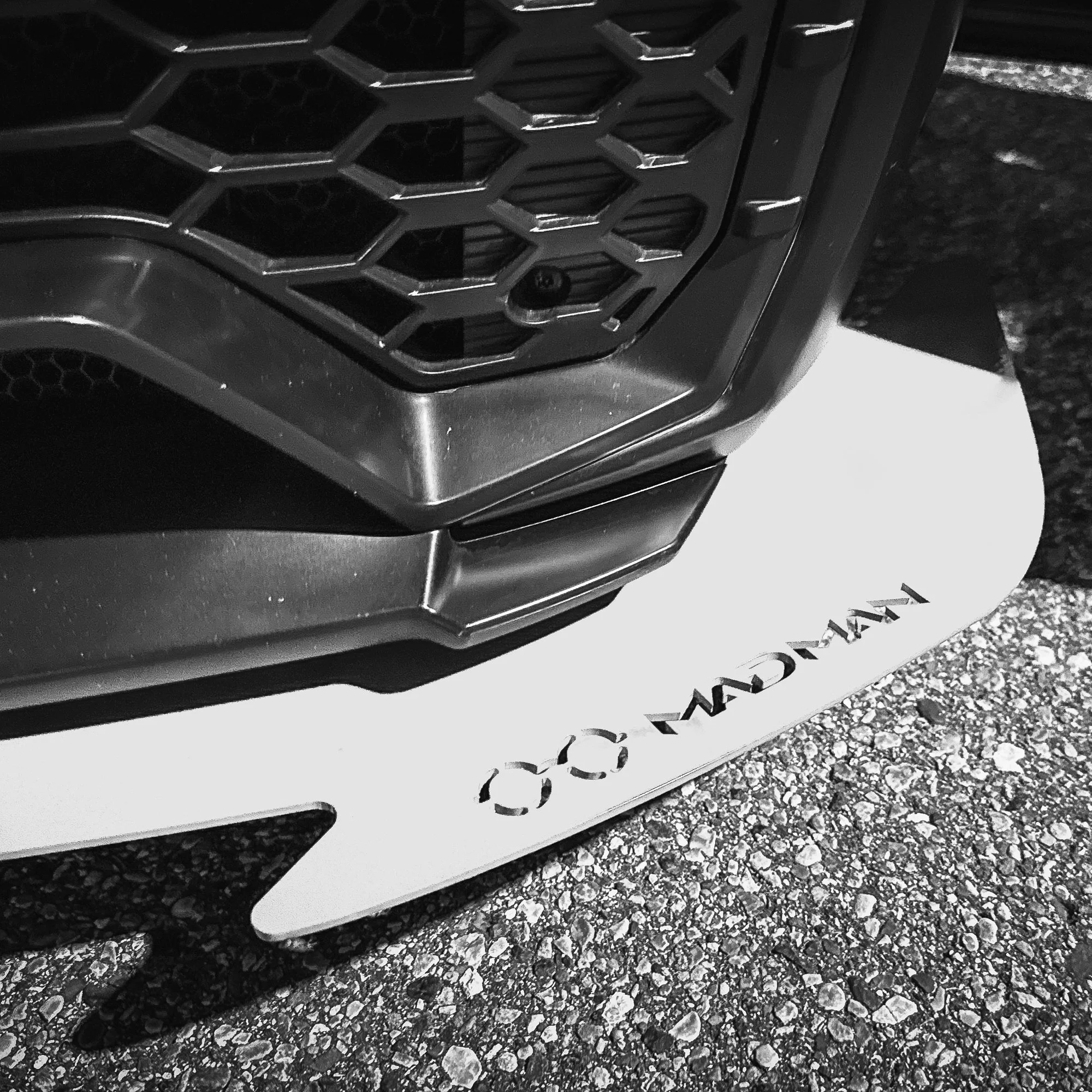VANGUARD F3 _0007_GLOSS WHITE.jpg