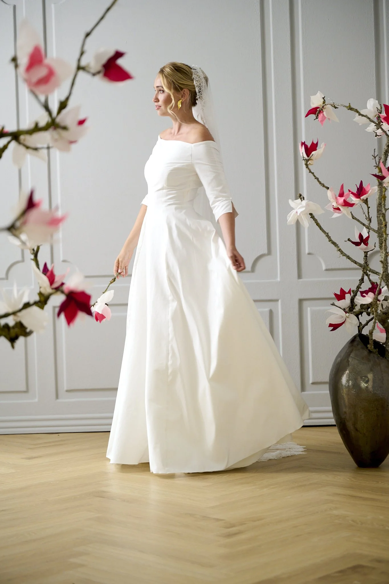 dagmar brudekjole side ballgown look