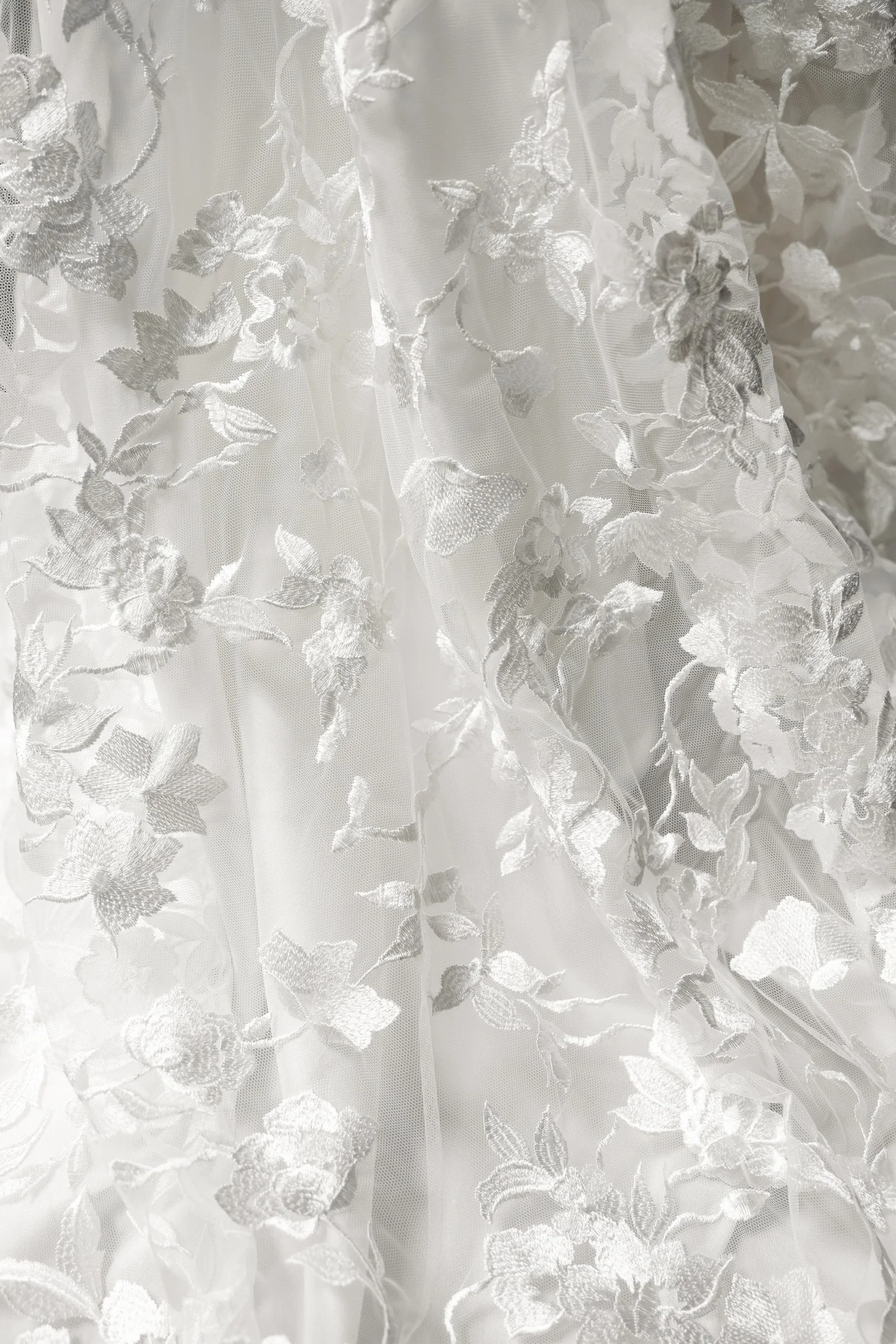 buch-couture-rose-brudekjole-blonde-detalje