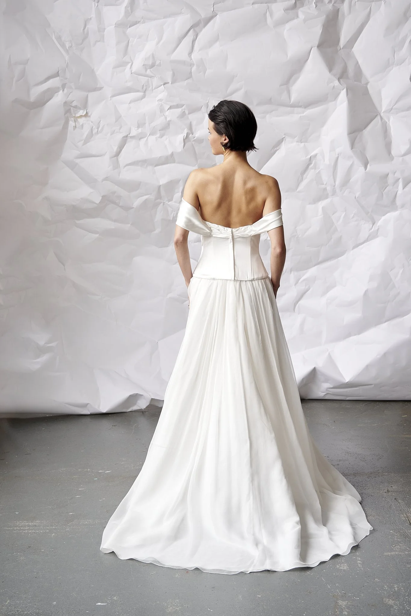 martha brudekjole ryg med draperede detaljer