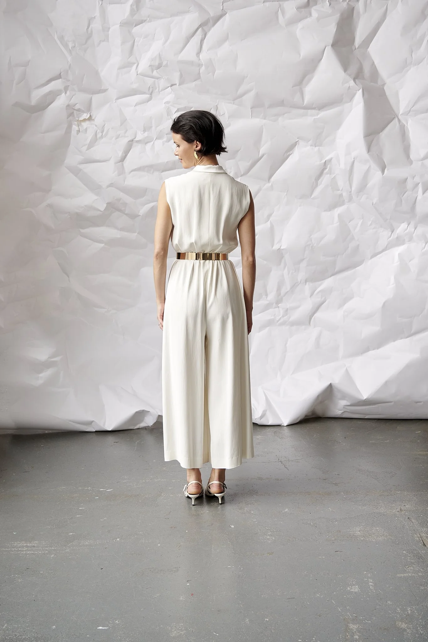 sol hvid jumpsuit bryllup set bagfra