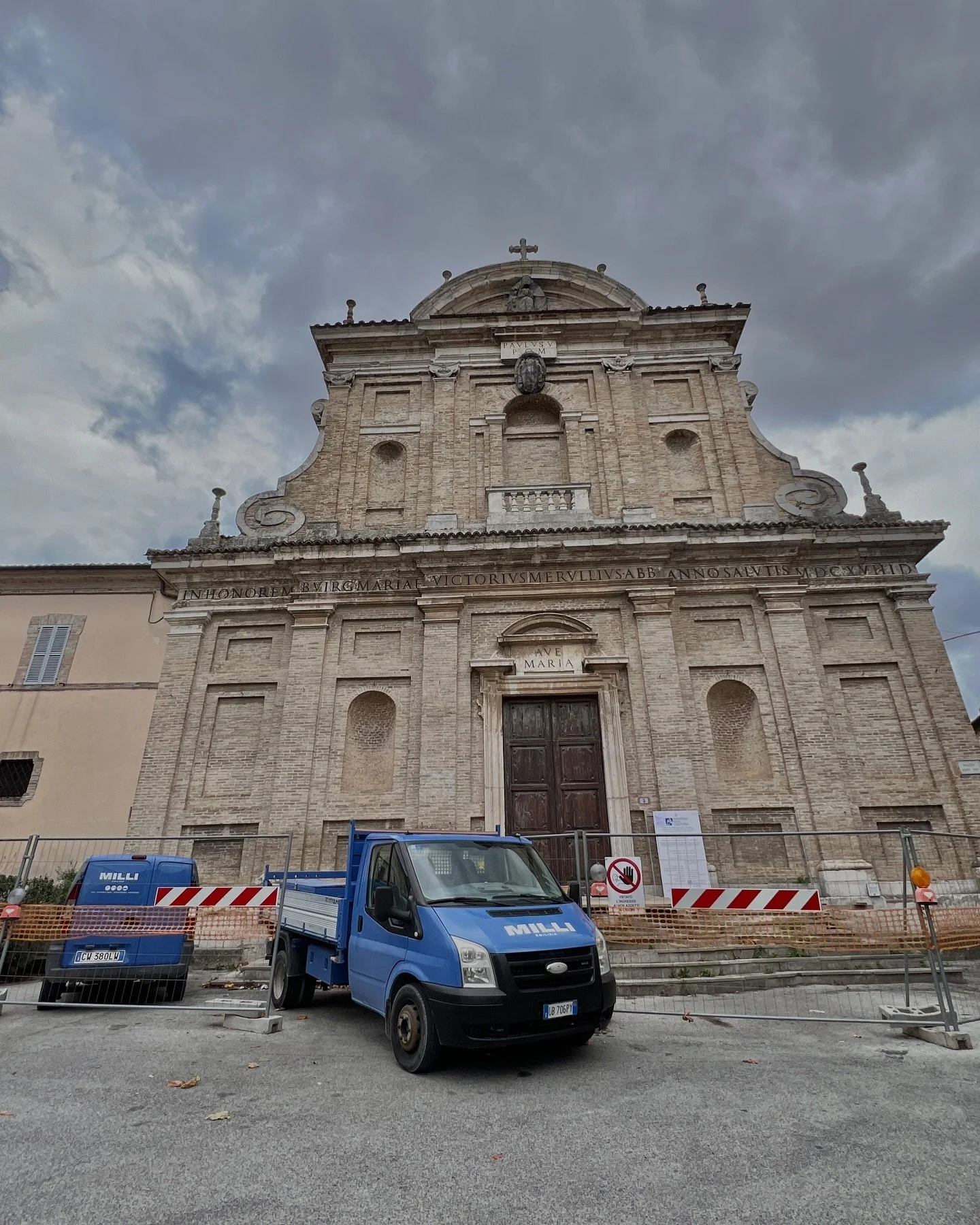 RINFORZO DI TETTO IN LEGNO 

📍Sassoferrato 60041 (AN) 

Lavorazione:

&bull; rinforzo di travi con lamine in fibra di carbonio 
&bull; rinforzo di travi con piastre in ferro