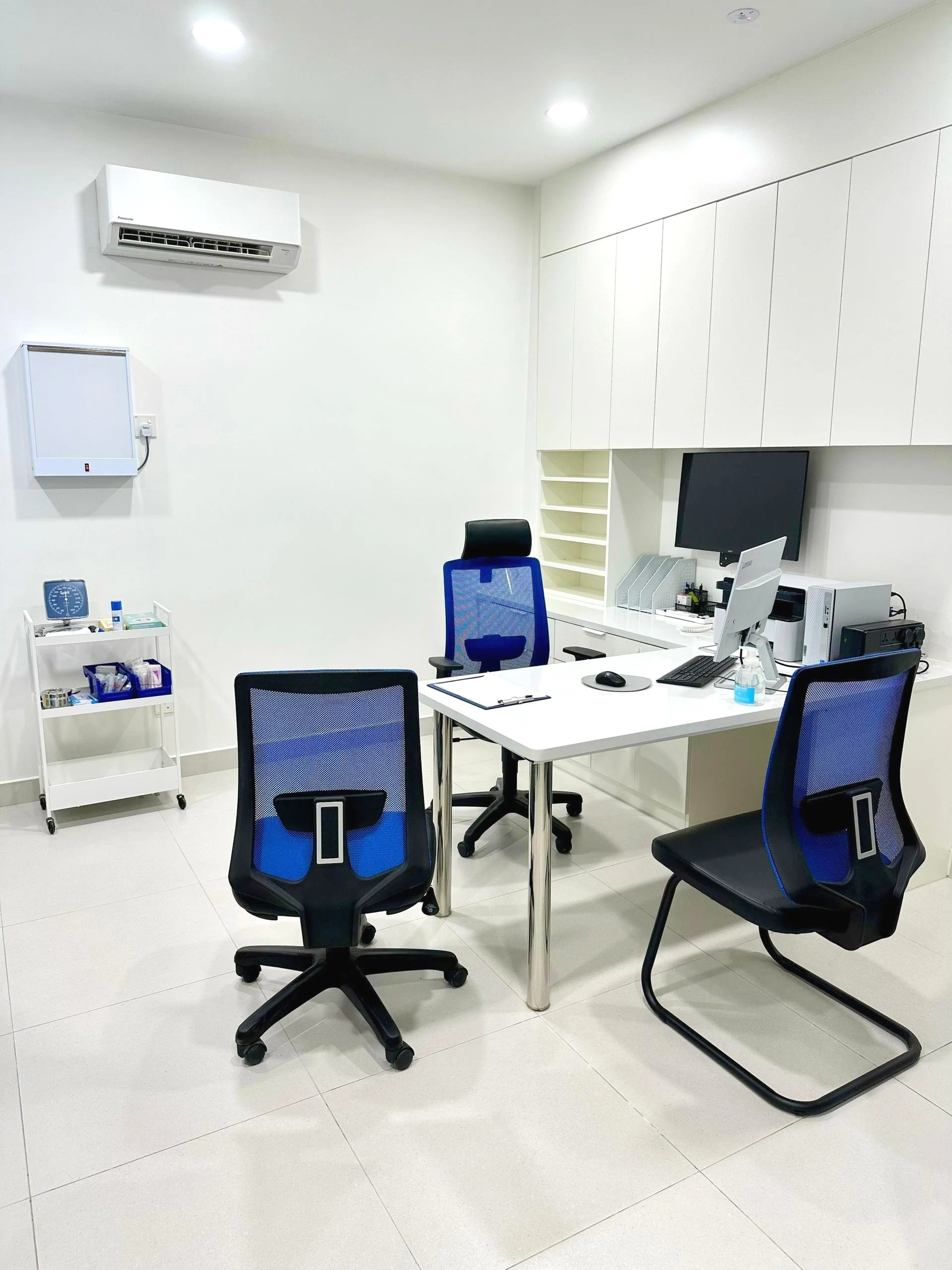 SGPLM Consultation Room.jpg