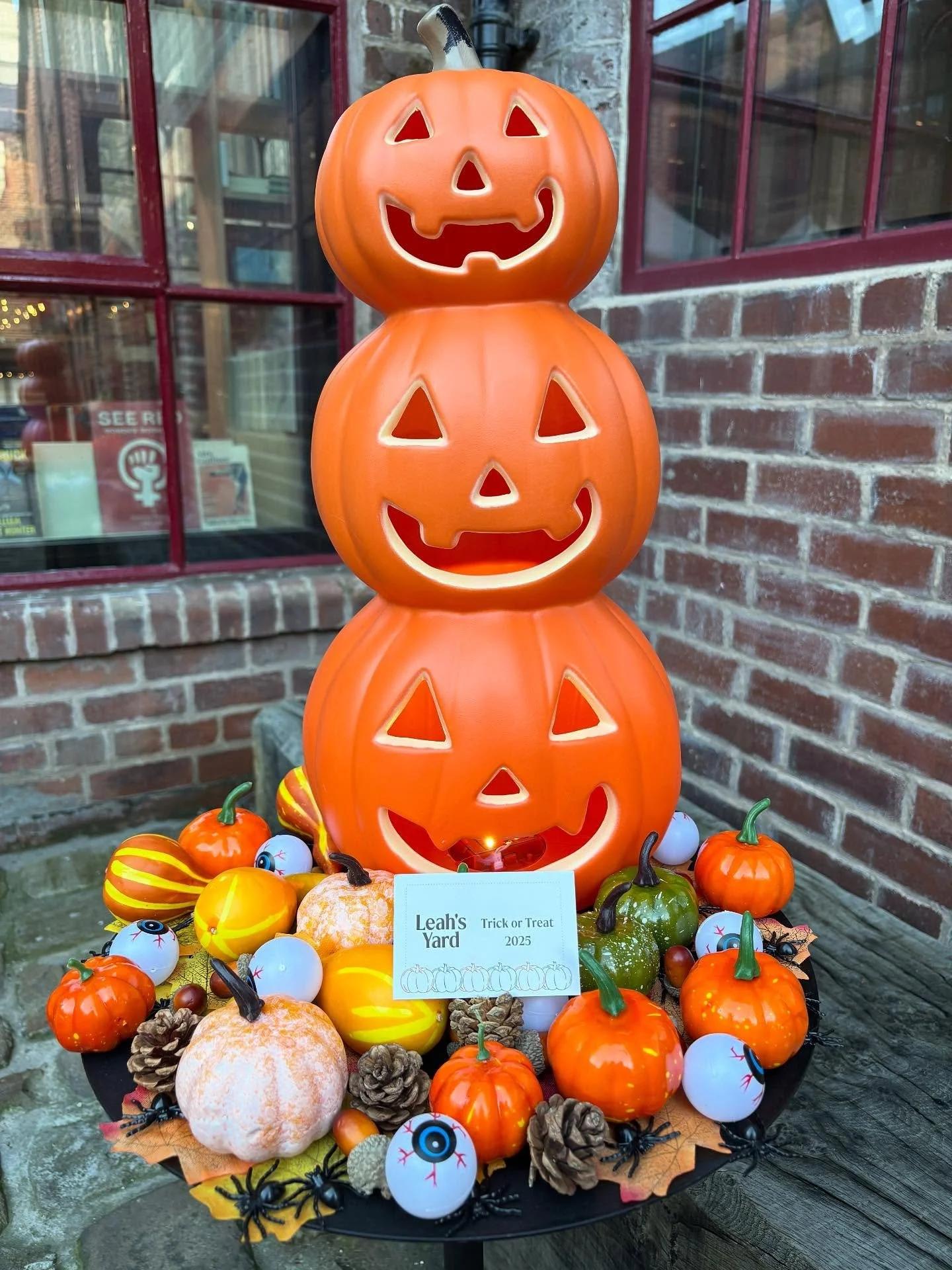 🎃 TRICK OR TREAT TIME AT LEAH&rsquo;S YARD! 🎃

From today, our retailers are getting into the spooky spirit with a Trick or Treat offer you won&rsquo;t want to miss&hellip;

Spend &pound;10 in store and take your pick from our Trick or Treat piles!