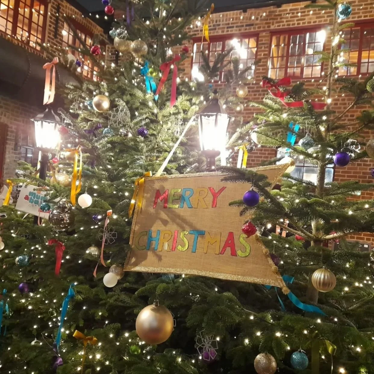 Merry Christmas everyone!

Thank you to everyone who has visited us this past year. It has truly been magical. And to our lovely retailers, you are all amazing.

Love Leah&rsquo;s x