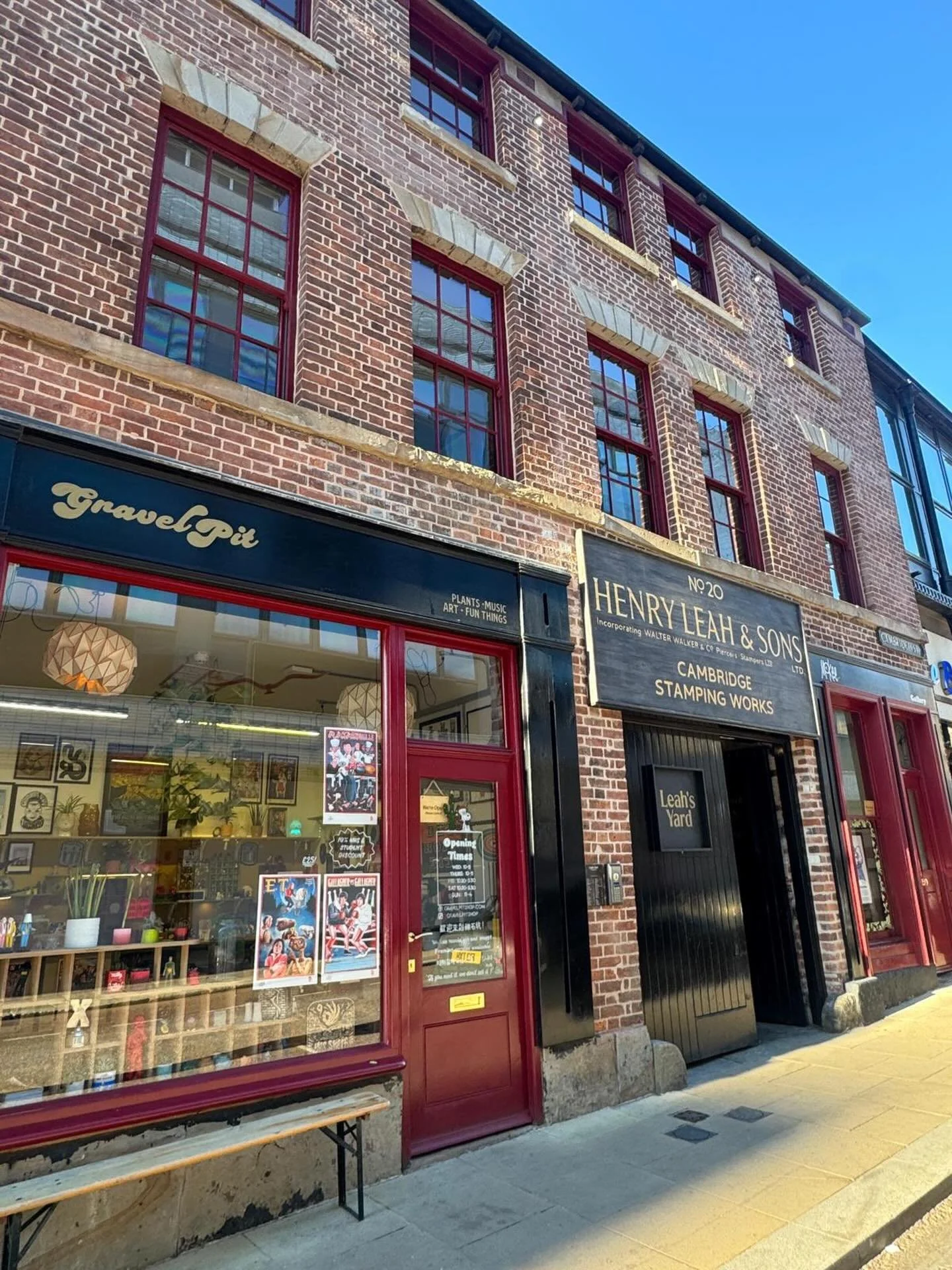 What a lovely, slightly chilly, sunny day! 🌞

We hope everyone had a brilliant New Year. A few of our retailers are open today, while others are enjoying a well deserved holiday.

If you&rsquo;re heading down for a specific shop, make sure to check 