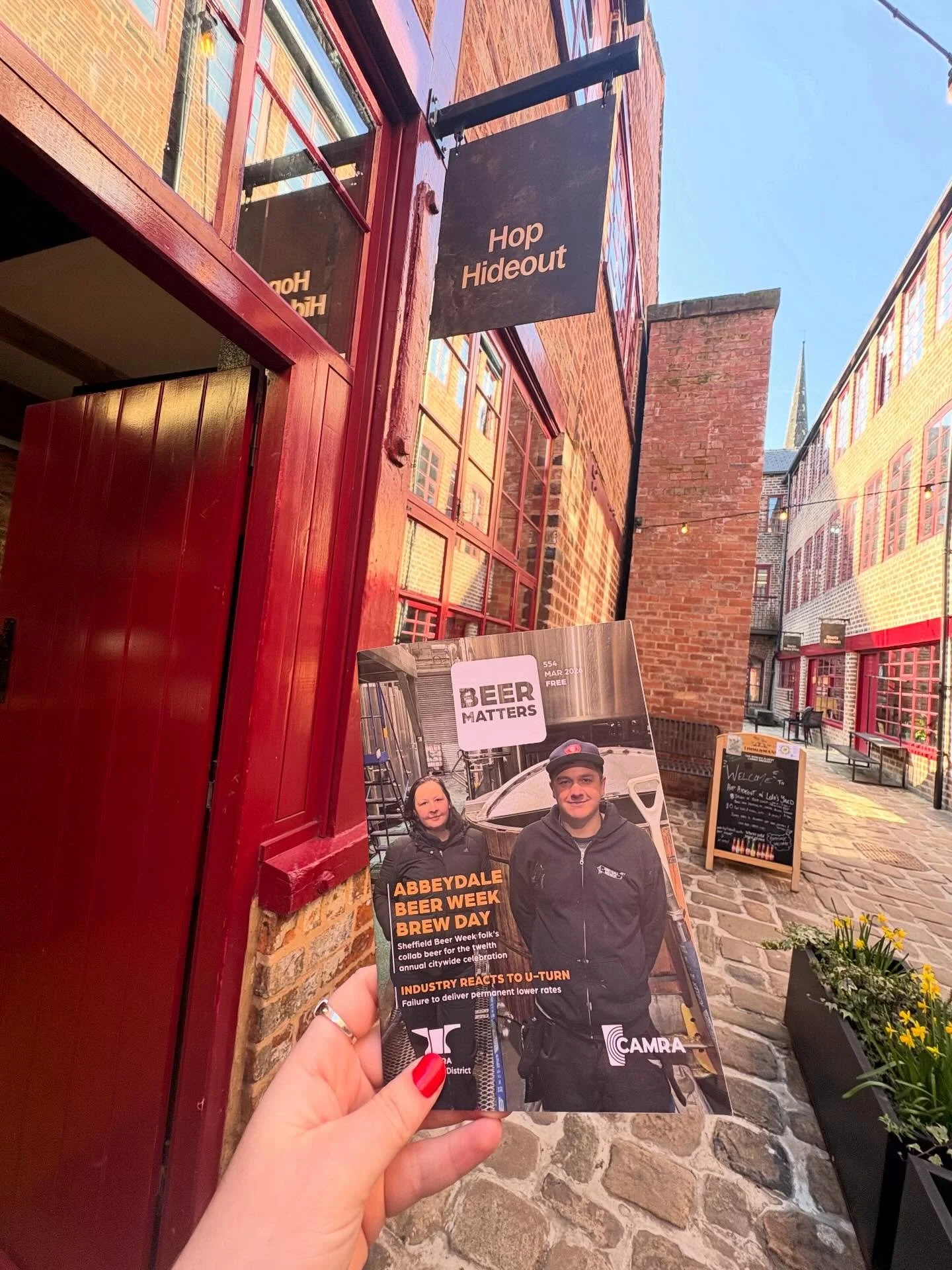 Pop by @hophideout this weekend and check out their amazing beers brewed by women 🍻✨

You can even grab a copy of the latest CAMRA magazine and spot Jules featured on the cover and inside!