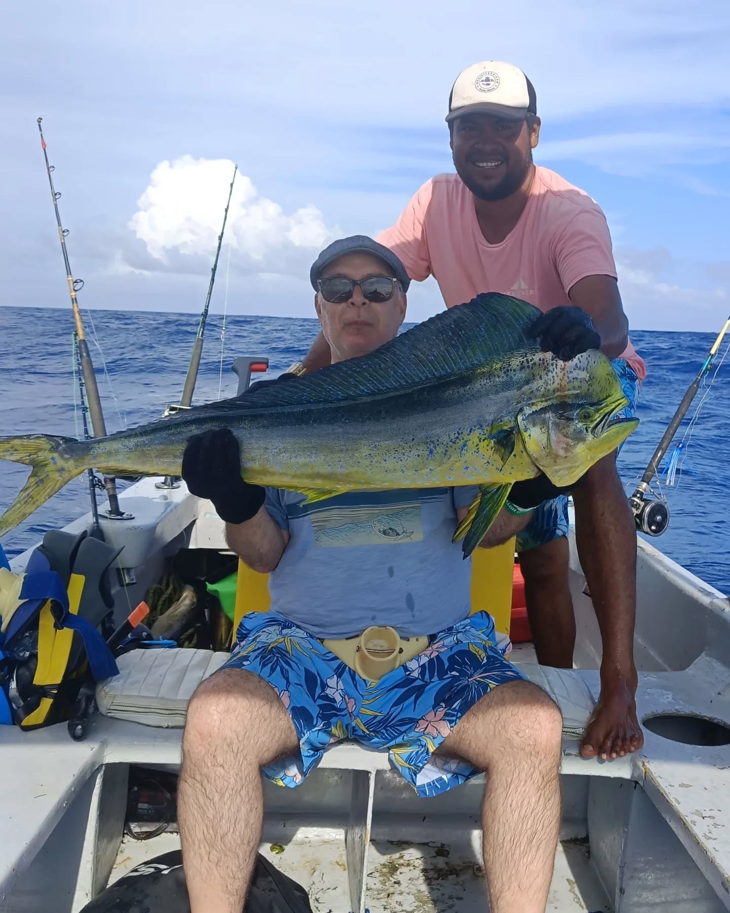 This is what you caught in the Sea of Tulum 🎣
Fishing Trip Tulum, Mexico ✨
#TulumFishing #FishingTrip #MahiMahi #DoradoFishing #CatchOfTheDay #OceanVibes #DeepSeaFishing #TulumAdventure #FishingLife #TulumVibes #FreshCatch #FishingMexico #TulumExp