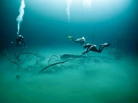 Angelita cenote hydrogen sulfide cloud