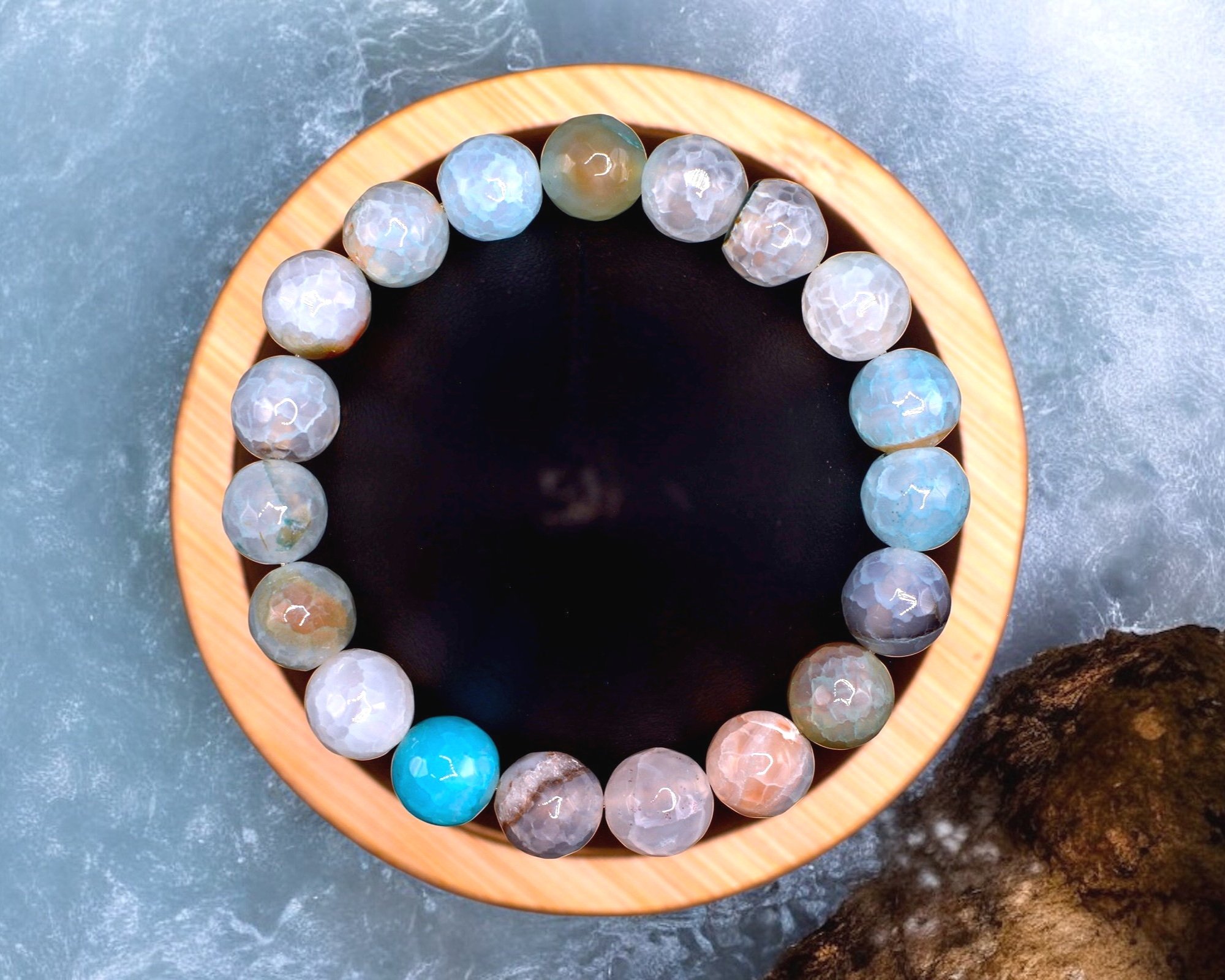 Faceted+aquamarine+agate+top+view.jpg