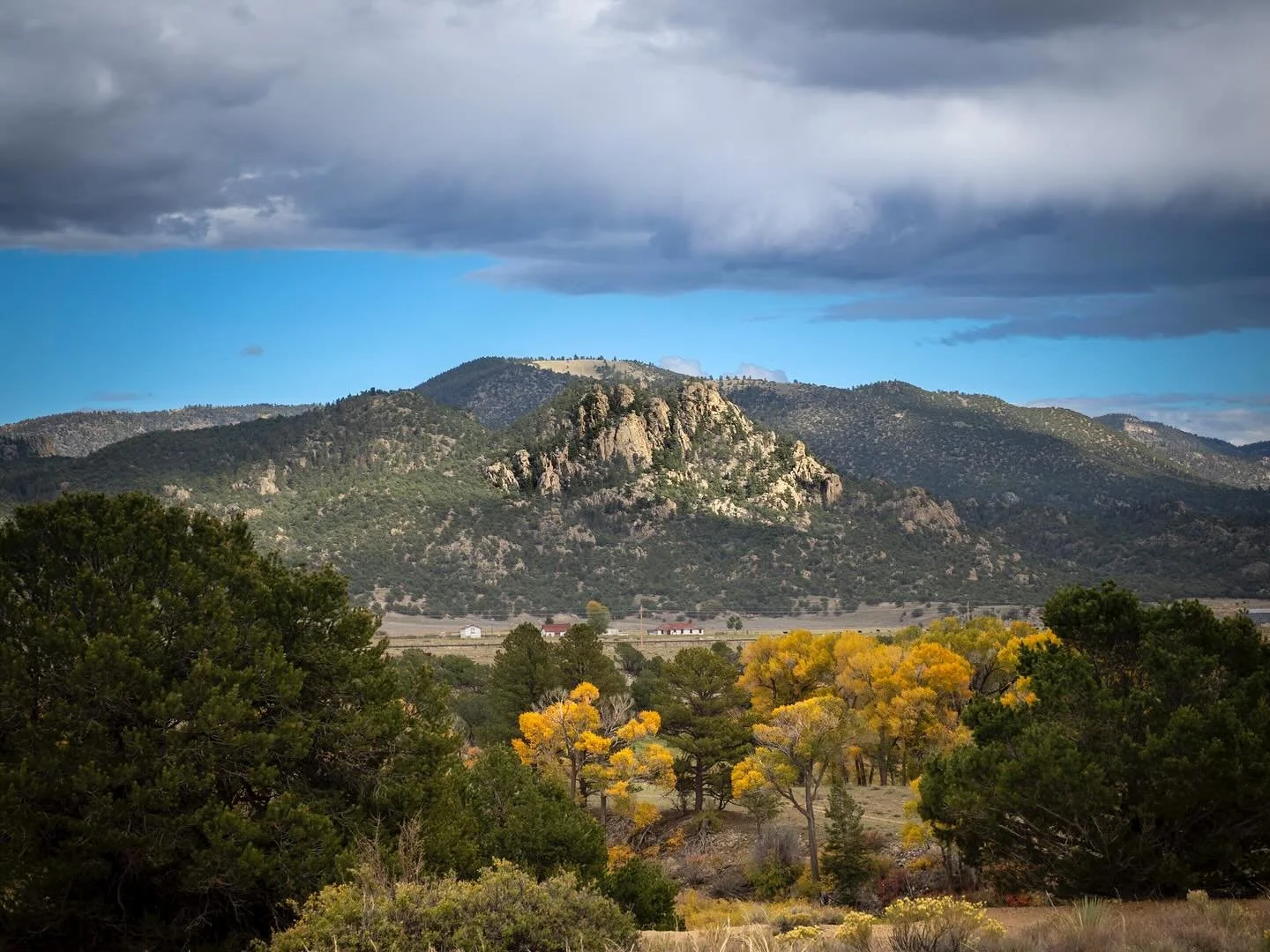 Today I drove down Colorado 285 not really expecting to see any fall colors yet. But a major surprise, it was really beautiful! Tomorrow I’ll be heading over to the San Juan mountains to try to get a nice photograph of Mount Sneffels in full fa