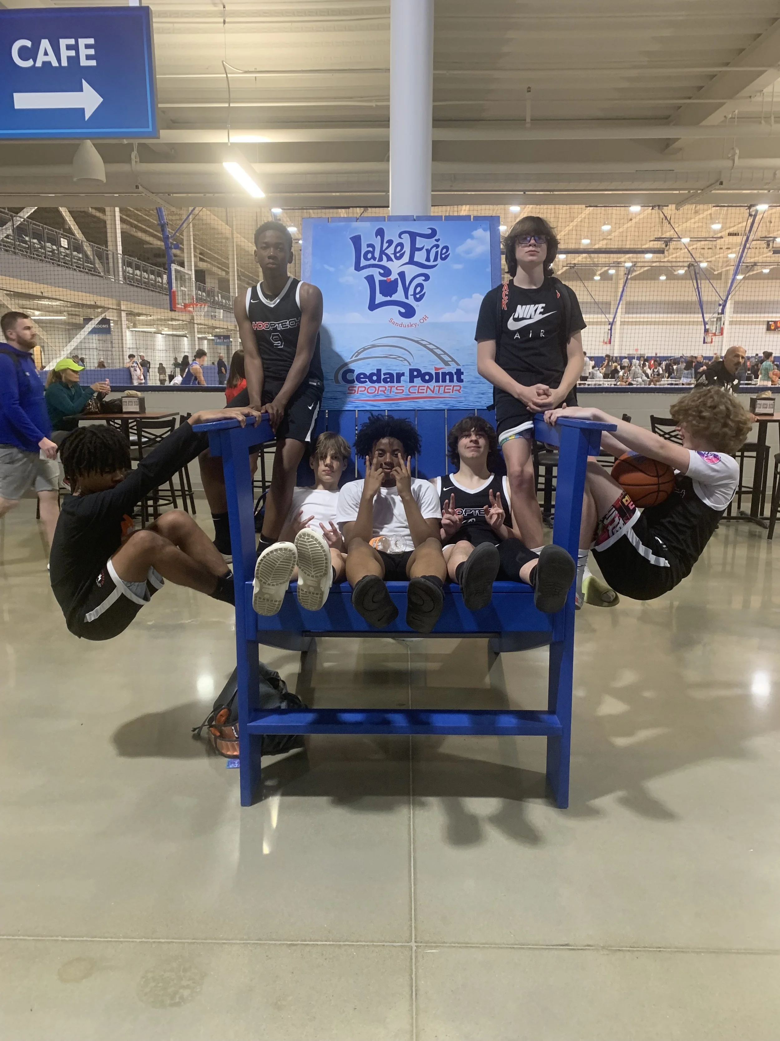 IMG_4393 Quis and some other BCL - BTOB Players .jpg