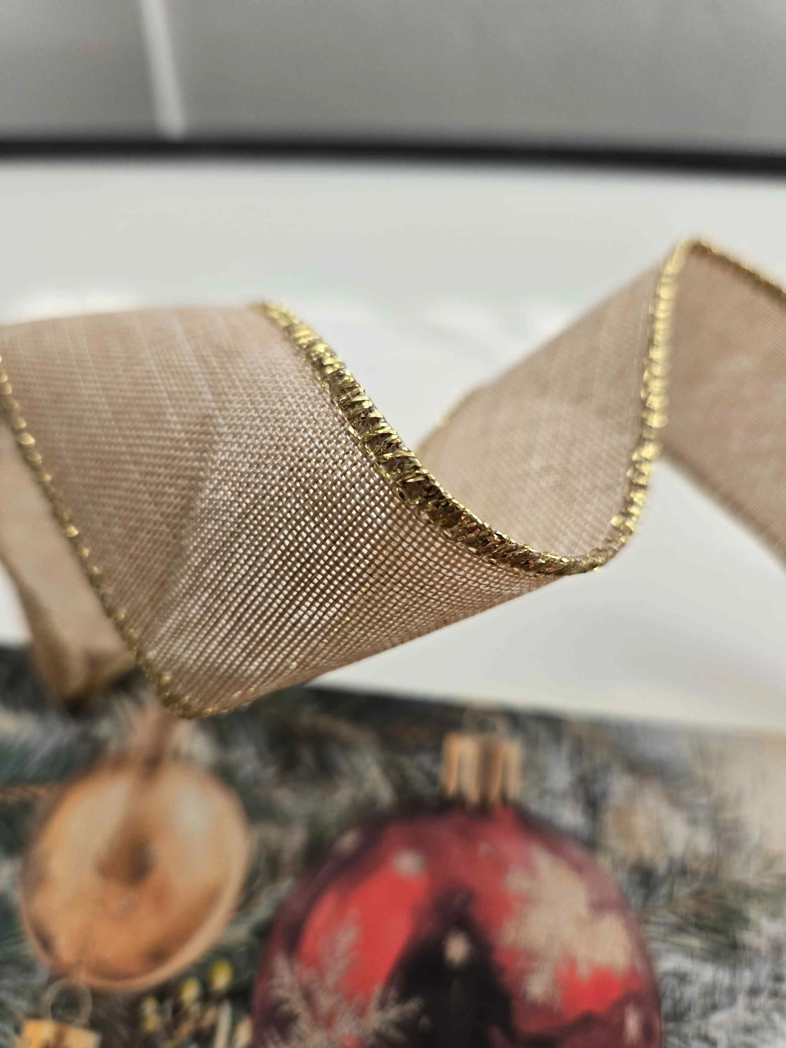 Christmas Rectangle Wooden Plaque - Joy to the World Baubles ribbon