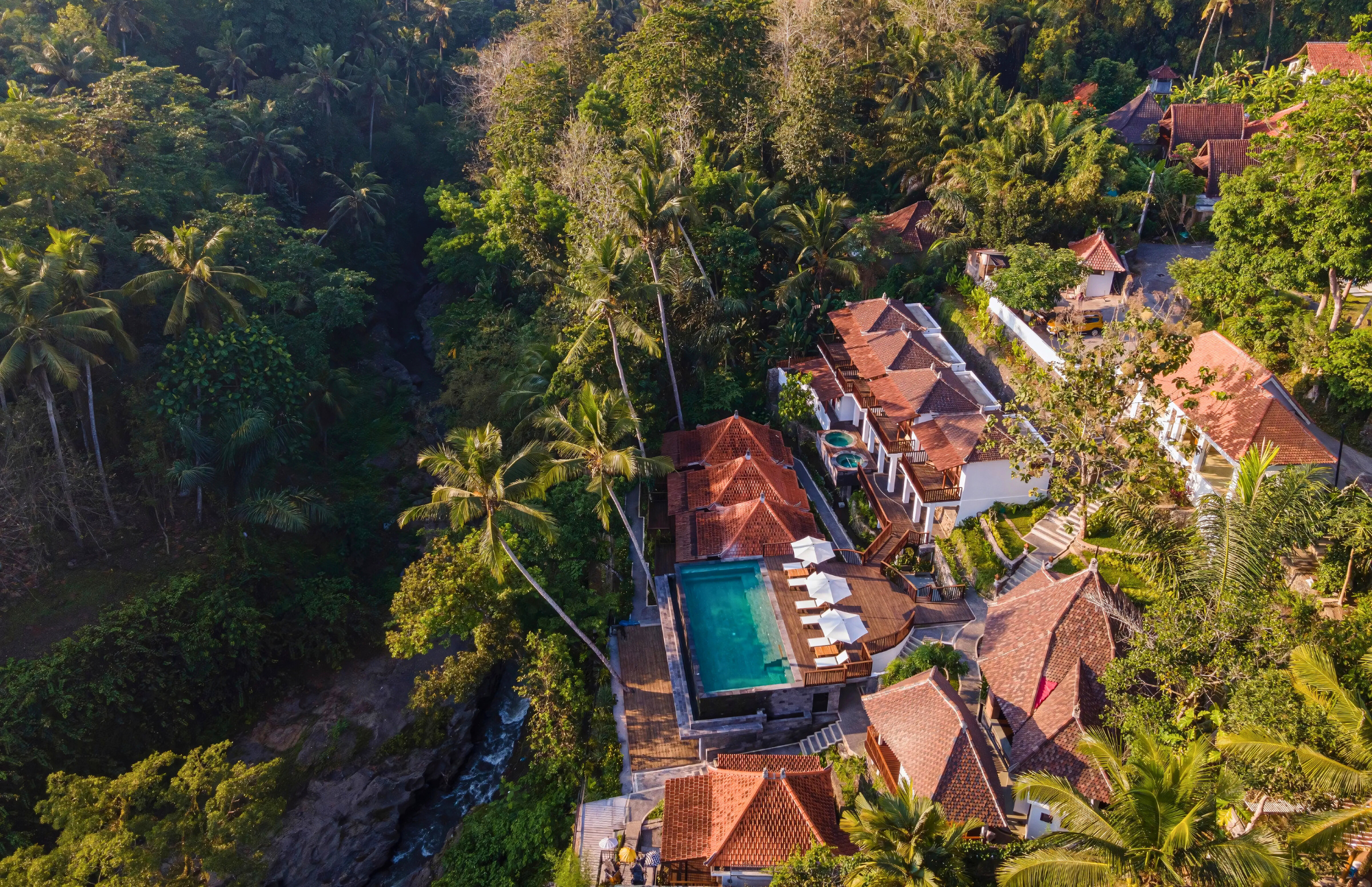 Zn Escape - Aerial View 2.png