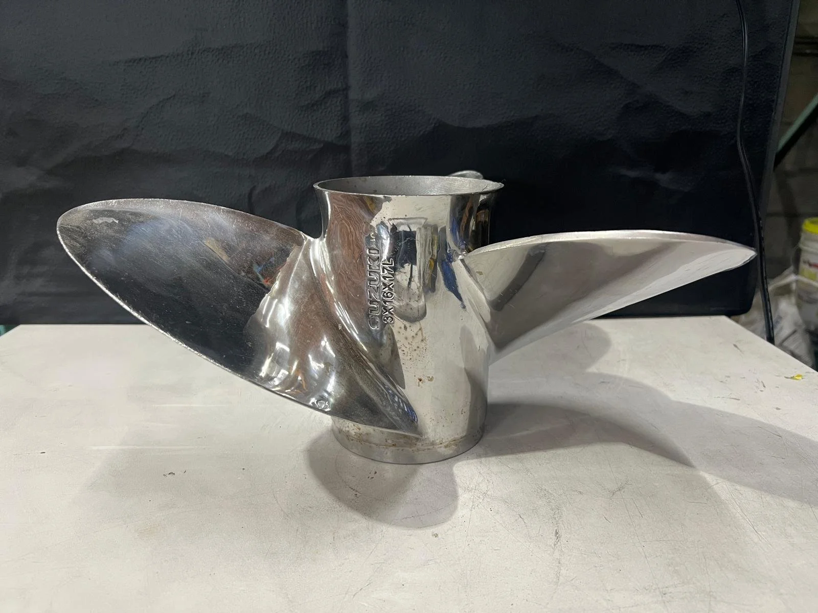 Used Suzuki Prop 3 Blades S.S, 16 DIA, 17P, ROT  L