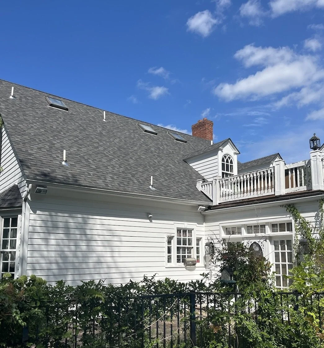 New shingle roof and vinyl siding in Milford, PA.