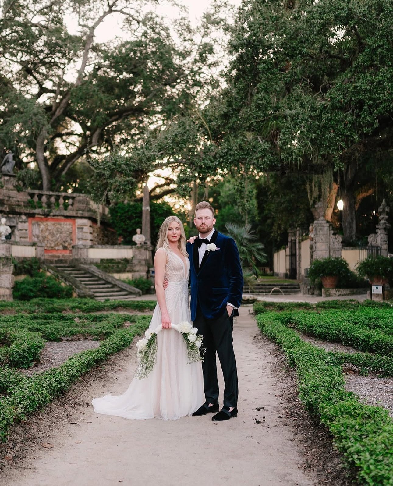 One of my favorites 🤍 beautiful wedding day for Jolie
#miamihairandmakeup
#miamibridalbeauty
#miamimakeupartist
#miamihairstylist
#miamiweddinghair
#bridalmakeupmiami
#bridalhairmiami
#miamibride
#southfloridabridalbeauty
#floridahairandm