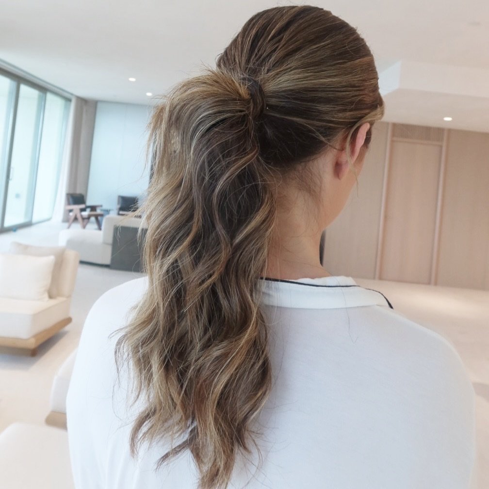 Playful, fun & elegant ✨🤍🪞
Welcome dinner pony for Gabi
#miamiweddinghair
#miamibridalstylist
#miamihairandmakeup
#miamibride
#miamibridehairstylist
#southfloridaweddings
#miamiglam
#bridalhairmiami
#weddinghairmiami
#miamibeautyteam
#miamih
