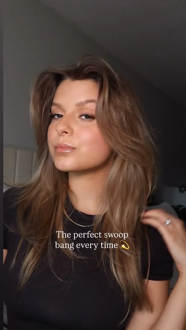 The secret to effortless swoop curtain bangs 💫 Save this for your next blowout!
#blowout
#curtainbang
#hairtips
#easyhairstyles
#miamihair
#fortlauderdalehair
#fortlauderdalehairstylist
#daviehair