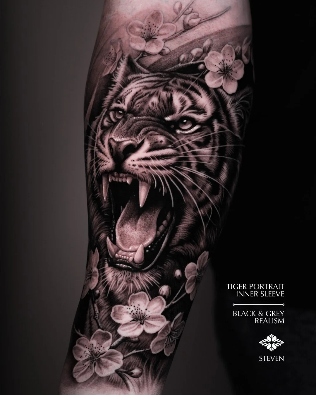 Steven's iconic tiger portraits🐯🔥

Every single detail, demonstrated through each stroke.
Steven's bookings are open -- DM Steven for bookings and consultations. 🖤