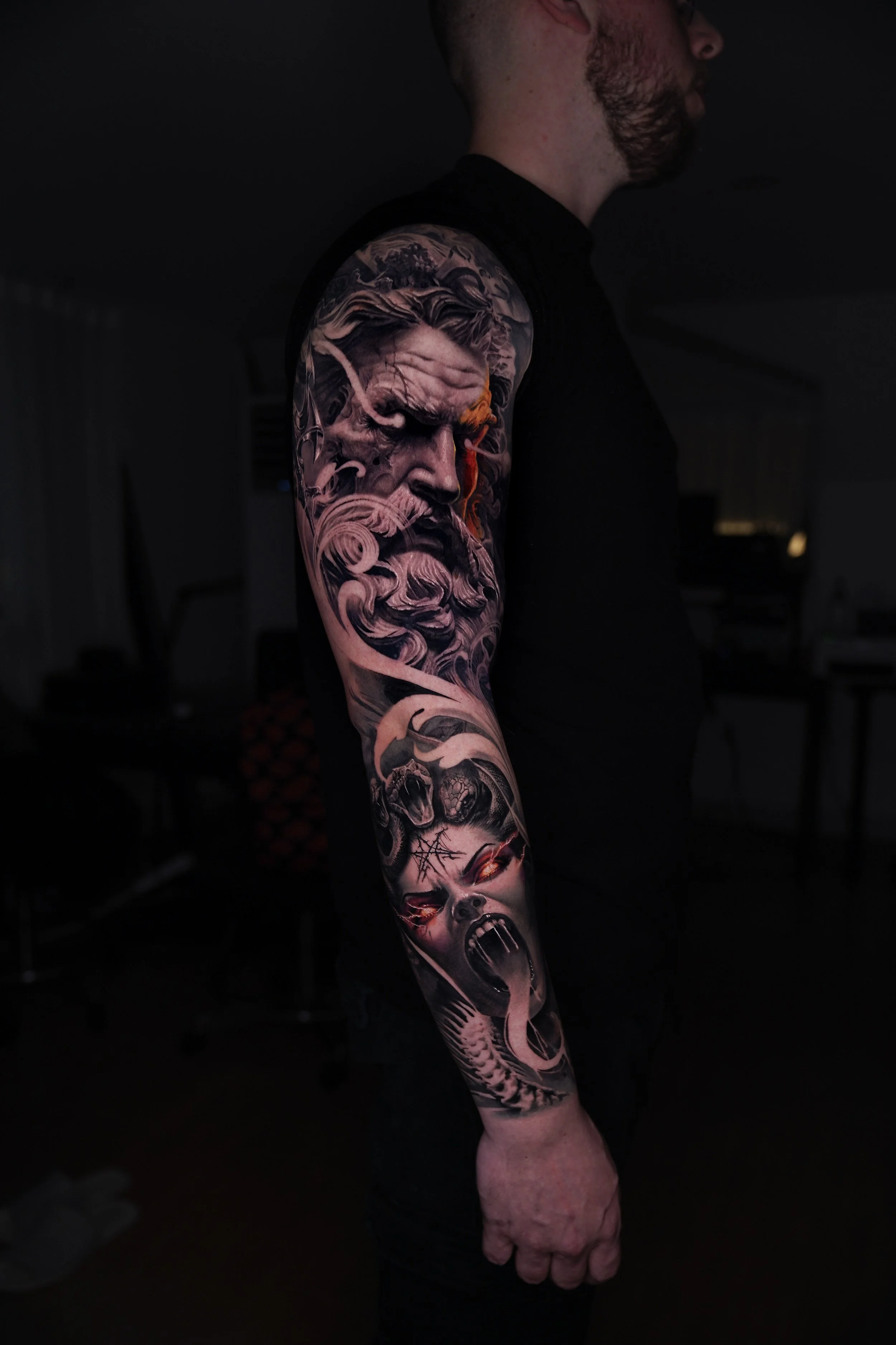 Umzii Tattoo Artist | Hanok Studio | Toronto Tattoo Shop | Korean Artist | Black and Grey Tattoos