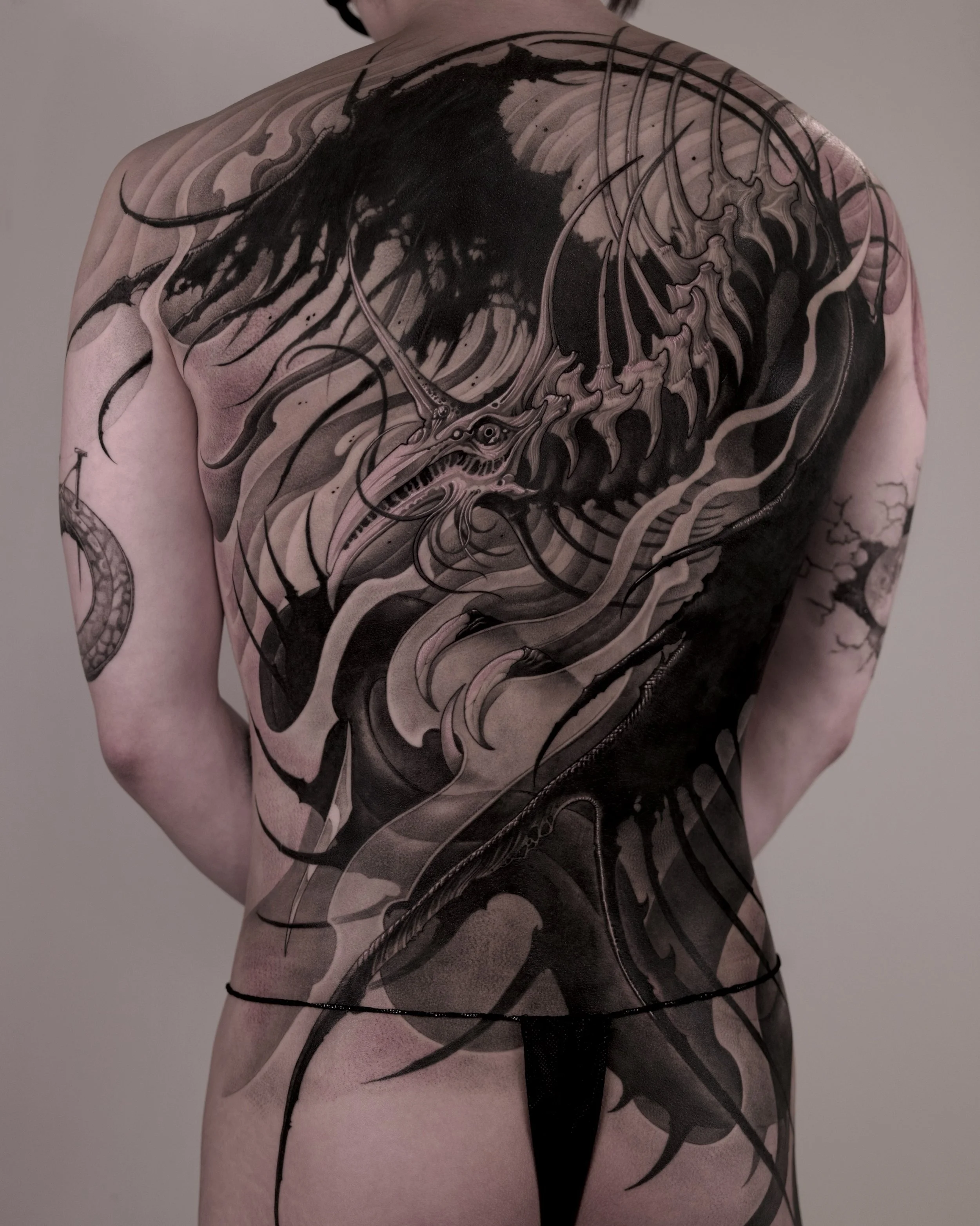 47Volt Tattoo Artist | Hanok Studio | Toronto Tattoo Shop | Korean Artist | Blackwork Animal Tattoos