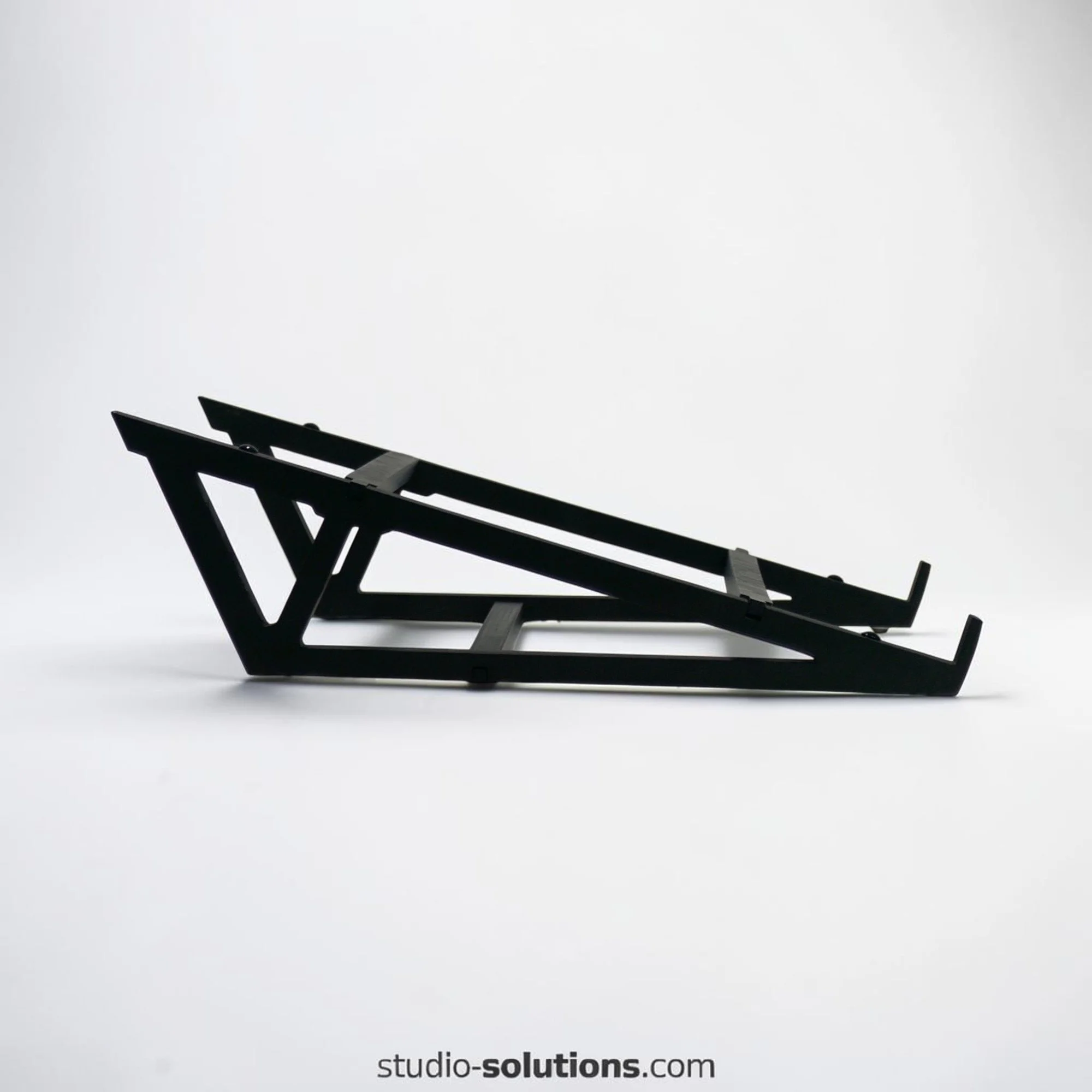 large-desktop-synth-stand-for-drum-machines-grooveboxes-and-controllers (2).jpg