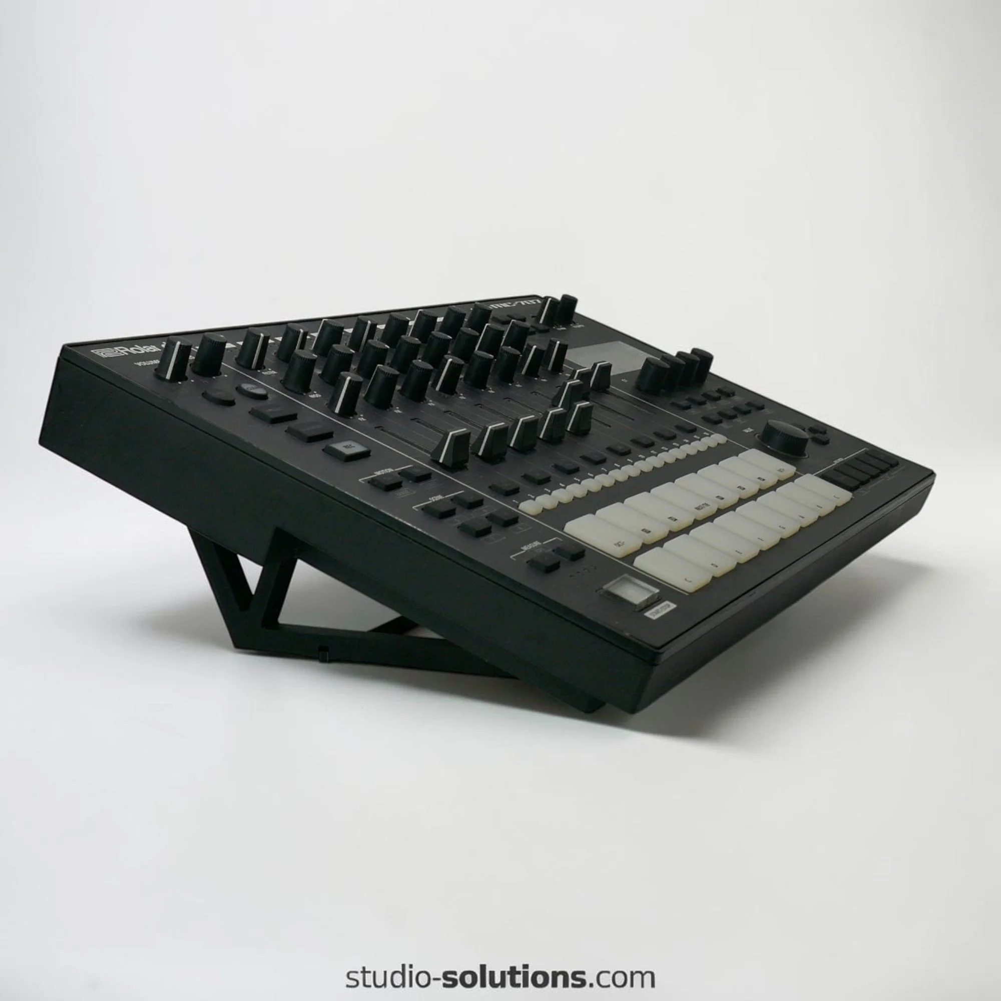Roland Desktop Synth Drum Machine Groovebox Stand MC-707 Aira 22 Degrees (4).jpg