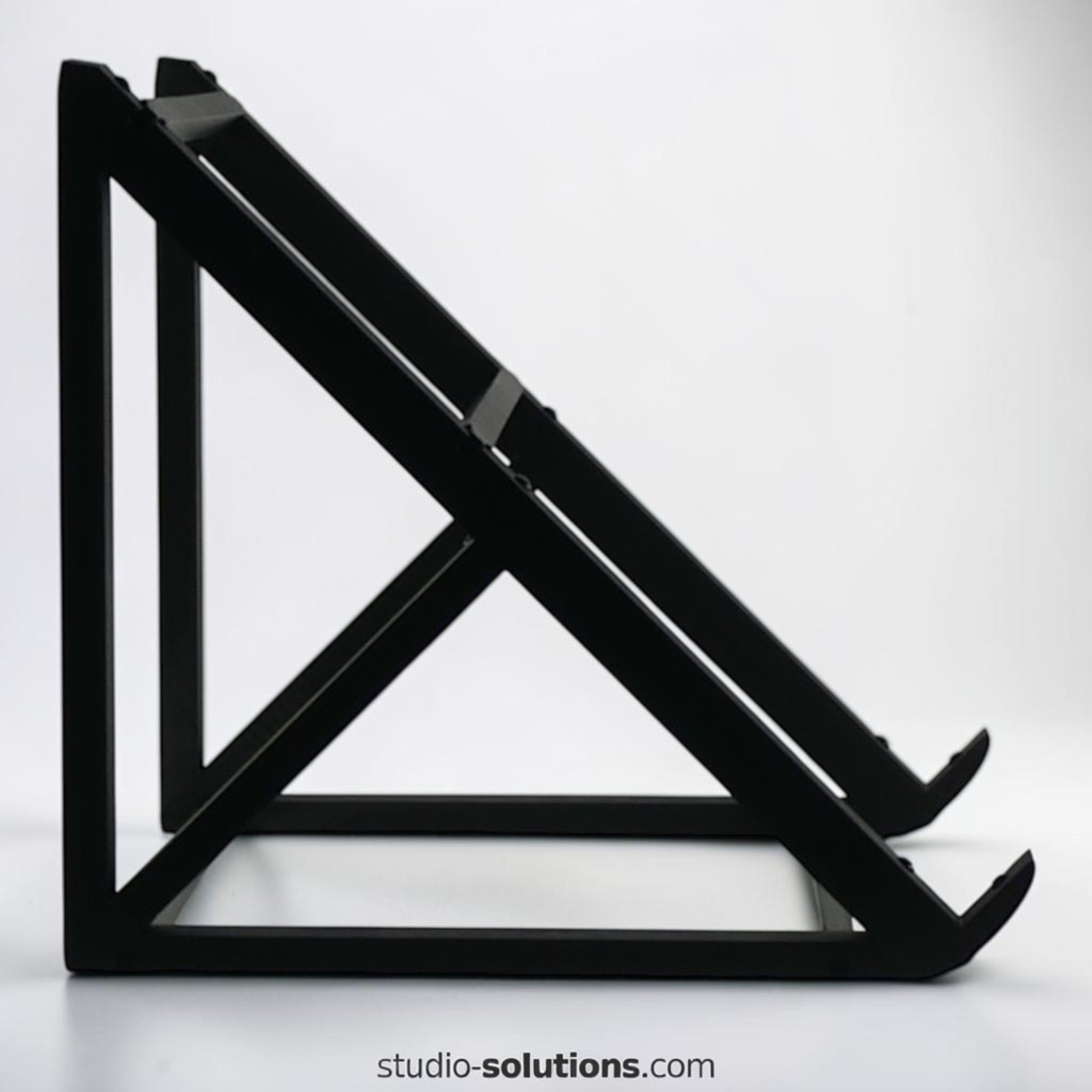 studio-solutions-extra-large-desktop-synth-keyboard-stand-empty-stand-front-left-view.jpg