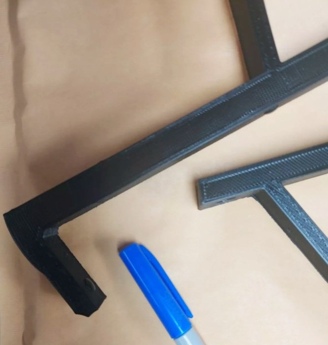 Heavy duty wall mounted synth stand arms for electronic music production setups