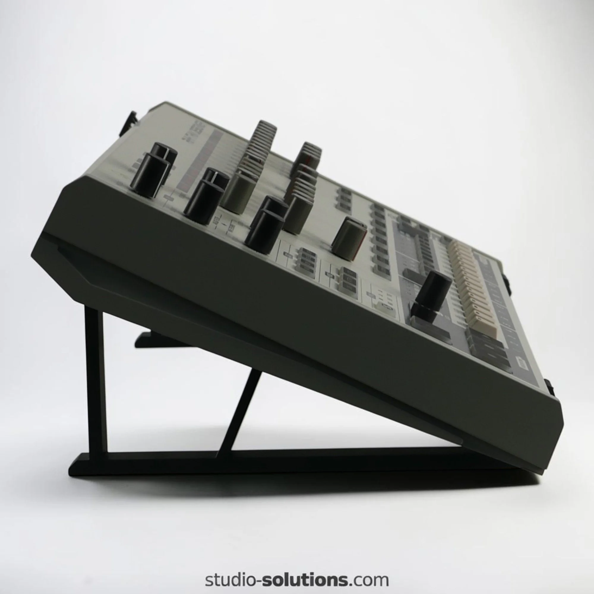 behringer-rd-9-22-degree-desktop-drum-machine-stand-studio-solutions-empty-stand-rear-view.jpg