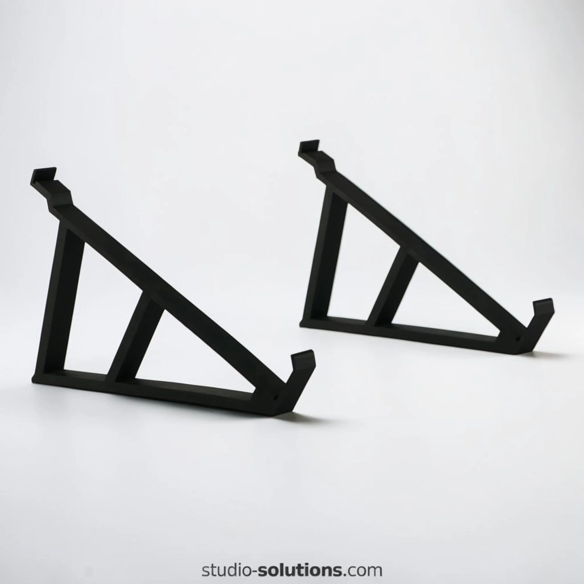 behringer-rd-8-rd-9-30-degree-desktop-stand-studio-solutions-empty-stand-front-left-view.jpg