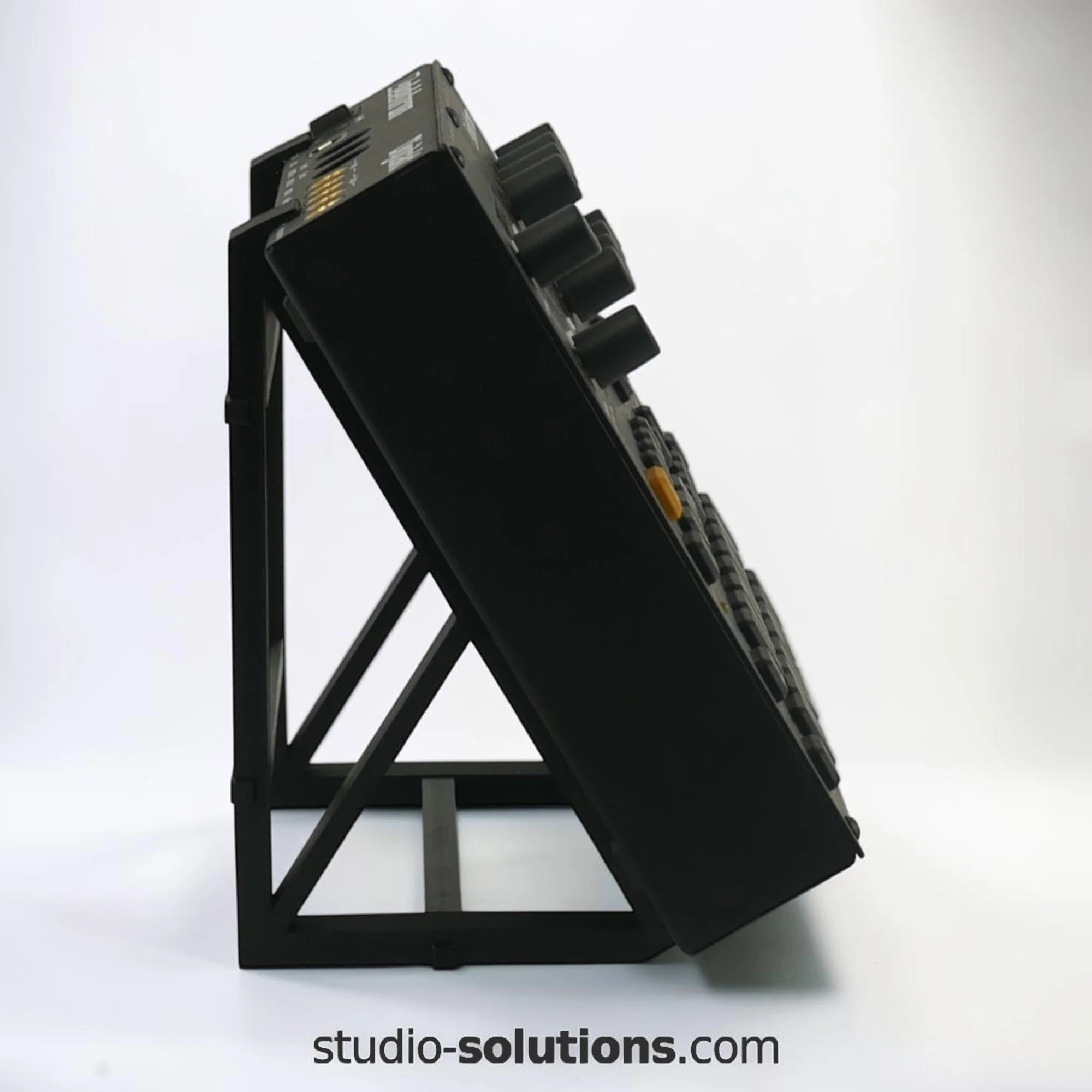 Reversible Desktop Stand for Elektron Digitakt.jpg