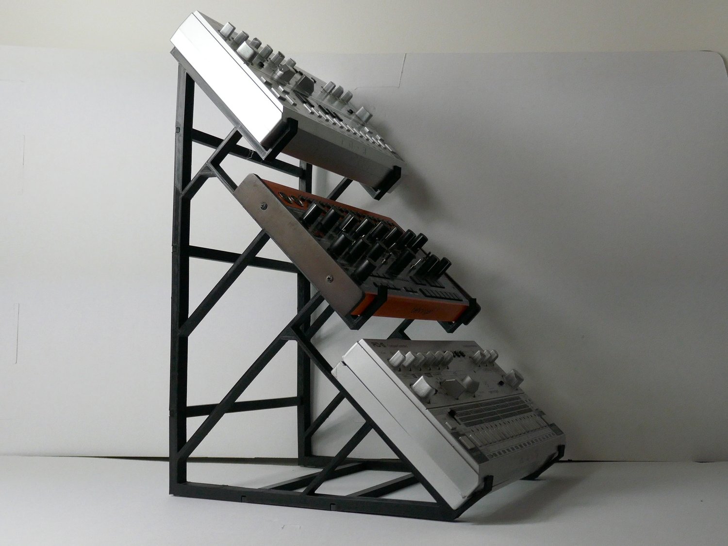 3 Tier Behringer Crave Spice Edge TD-3 RD-6 Desktop Synth 3 Tier Behringer Crave Spice Edge TD-3 RD-6 Desktop Synth