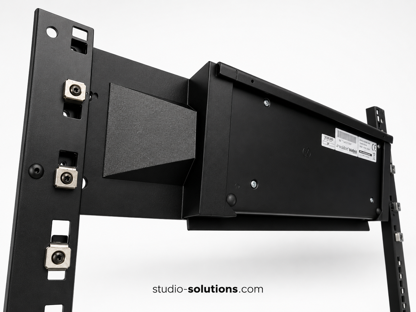 Waldorf Blofeld rack mount brackets for cleaner studio organisation