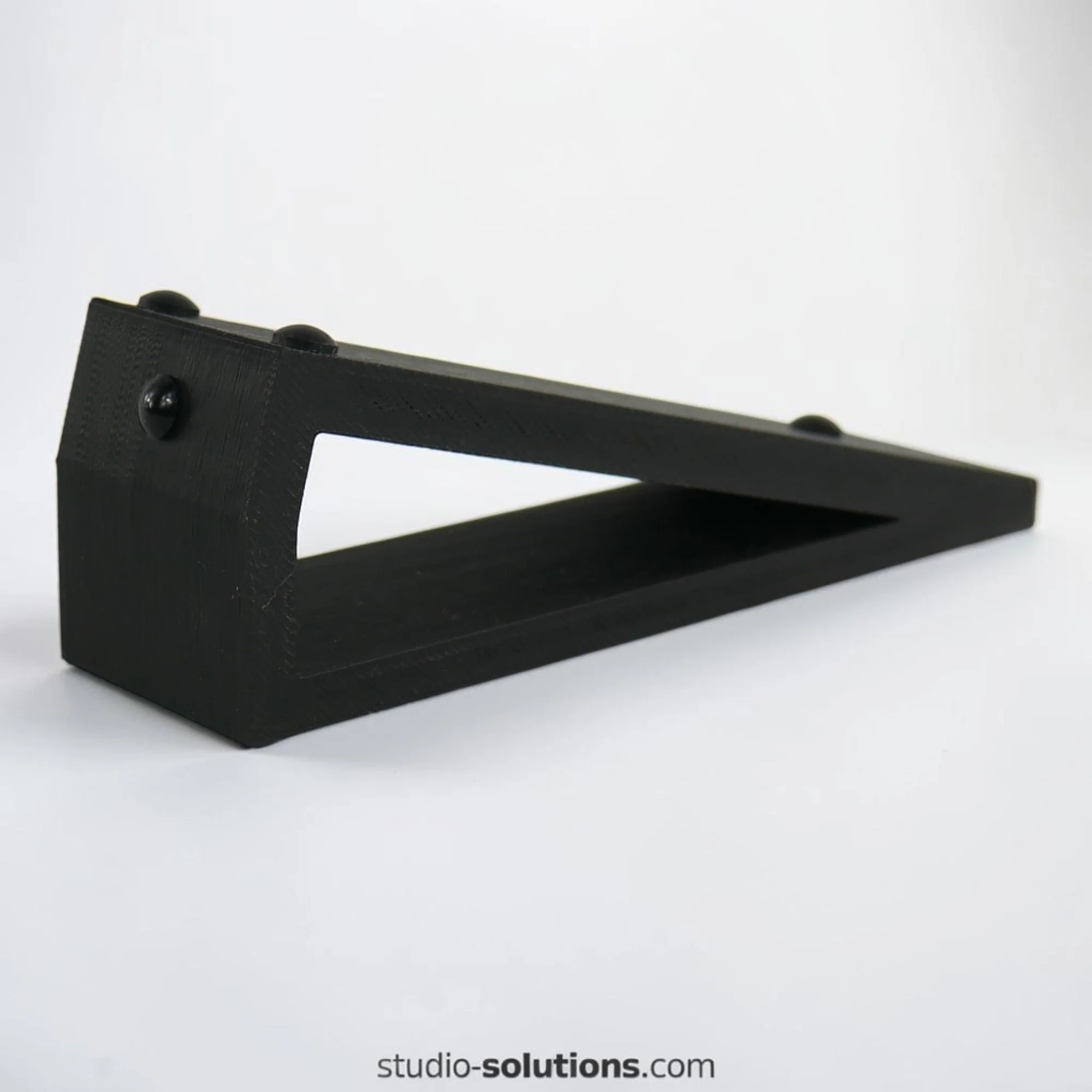 studio-solutions-uno-wedge-15-empty-stand-right-side-view.jpg