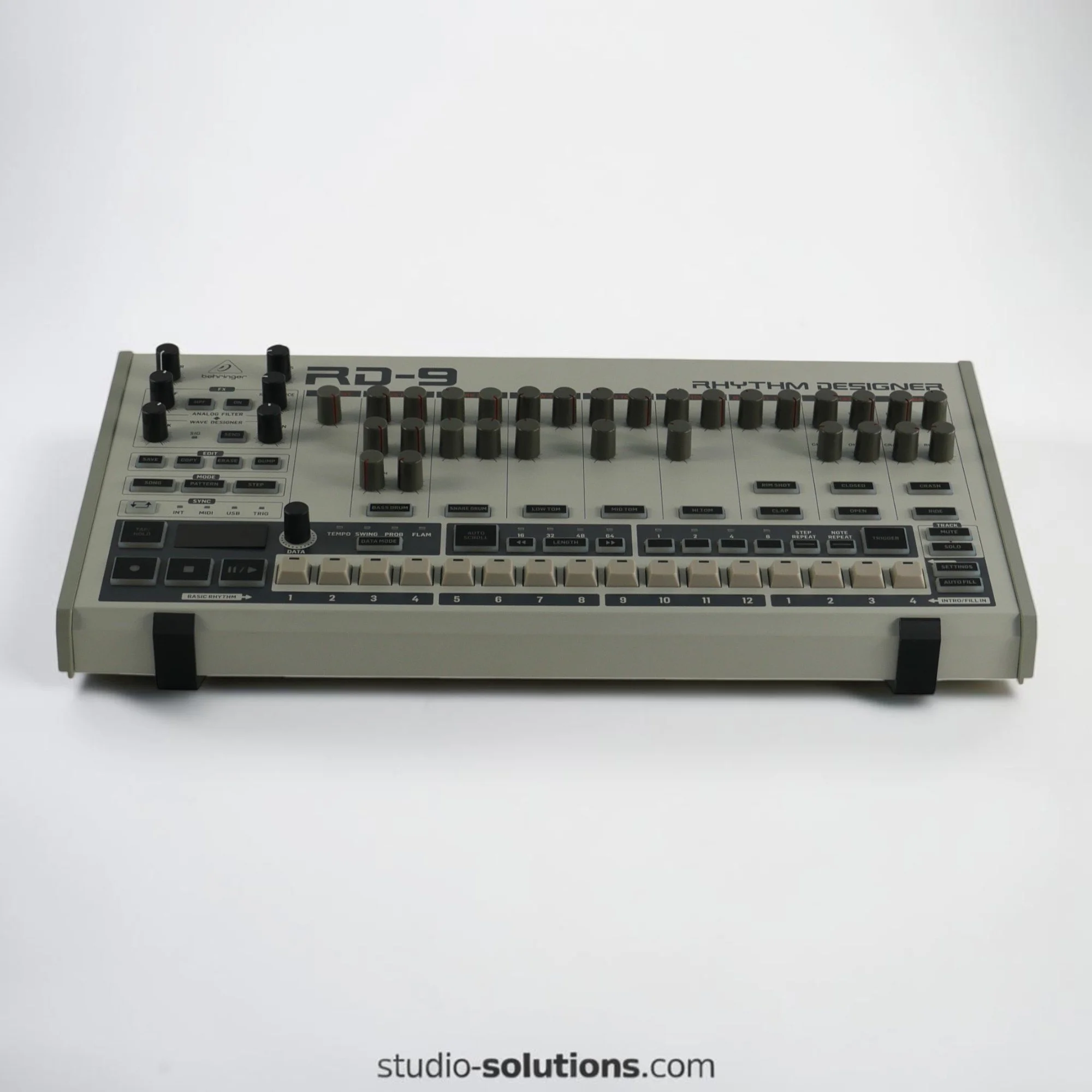 behringer-rd-9-22-degree-desktop-drum-machine-stand-studio-solutions-retention-lip-close-up.jpg