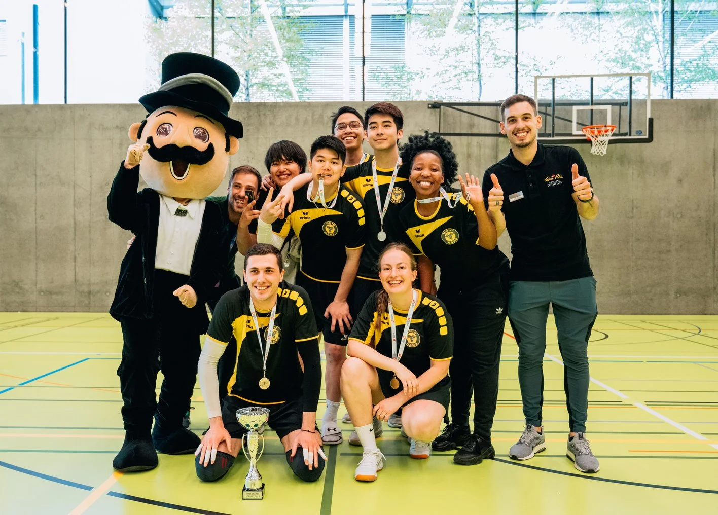 Laurie’s customers, Fernando and Kate embracing by the lake on their wedding day.