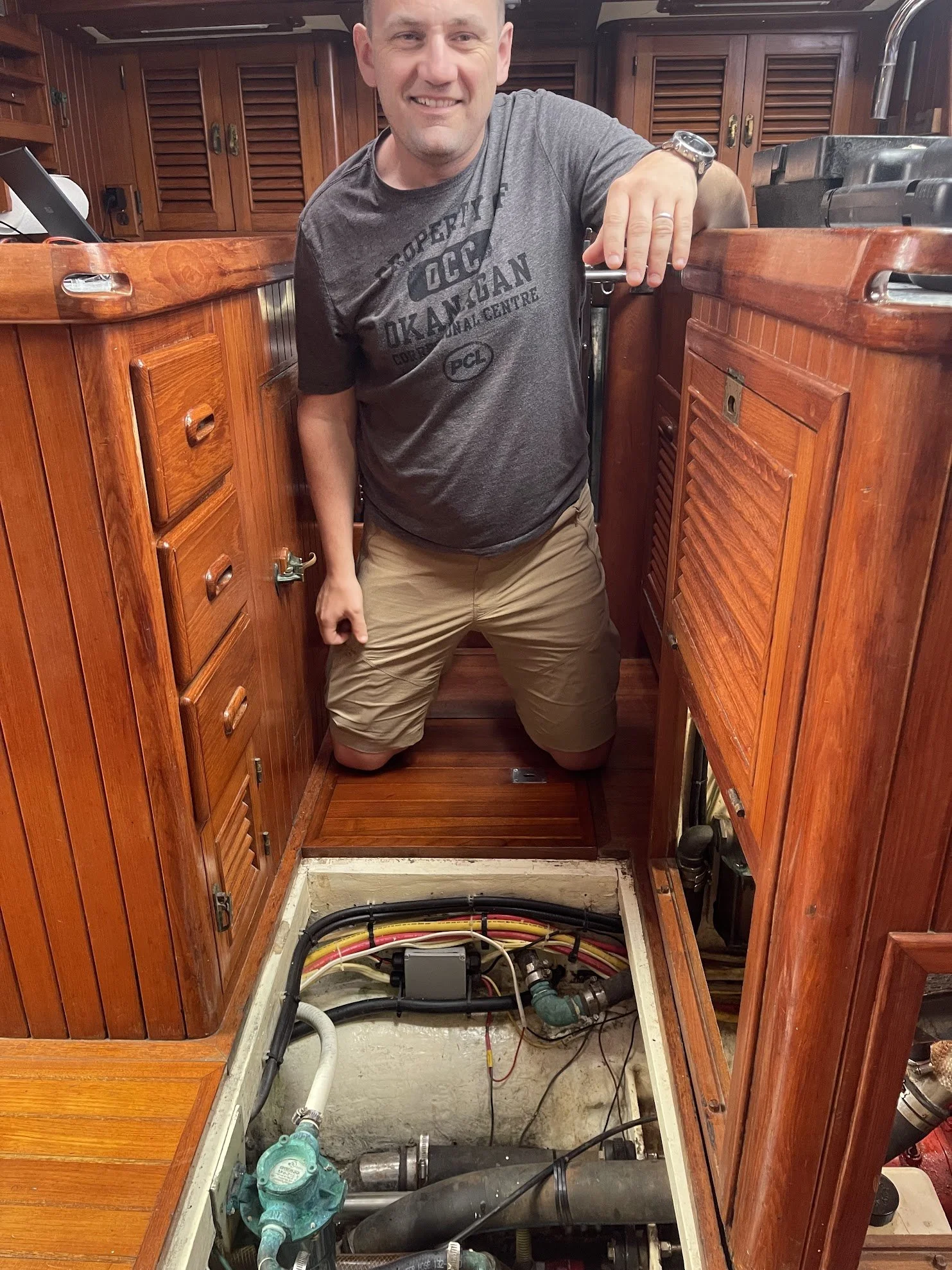 interior6 engine.jpg