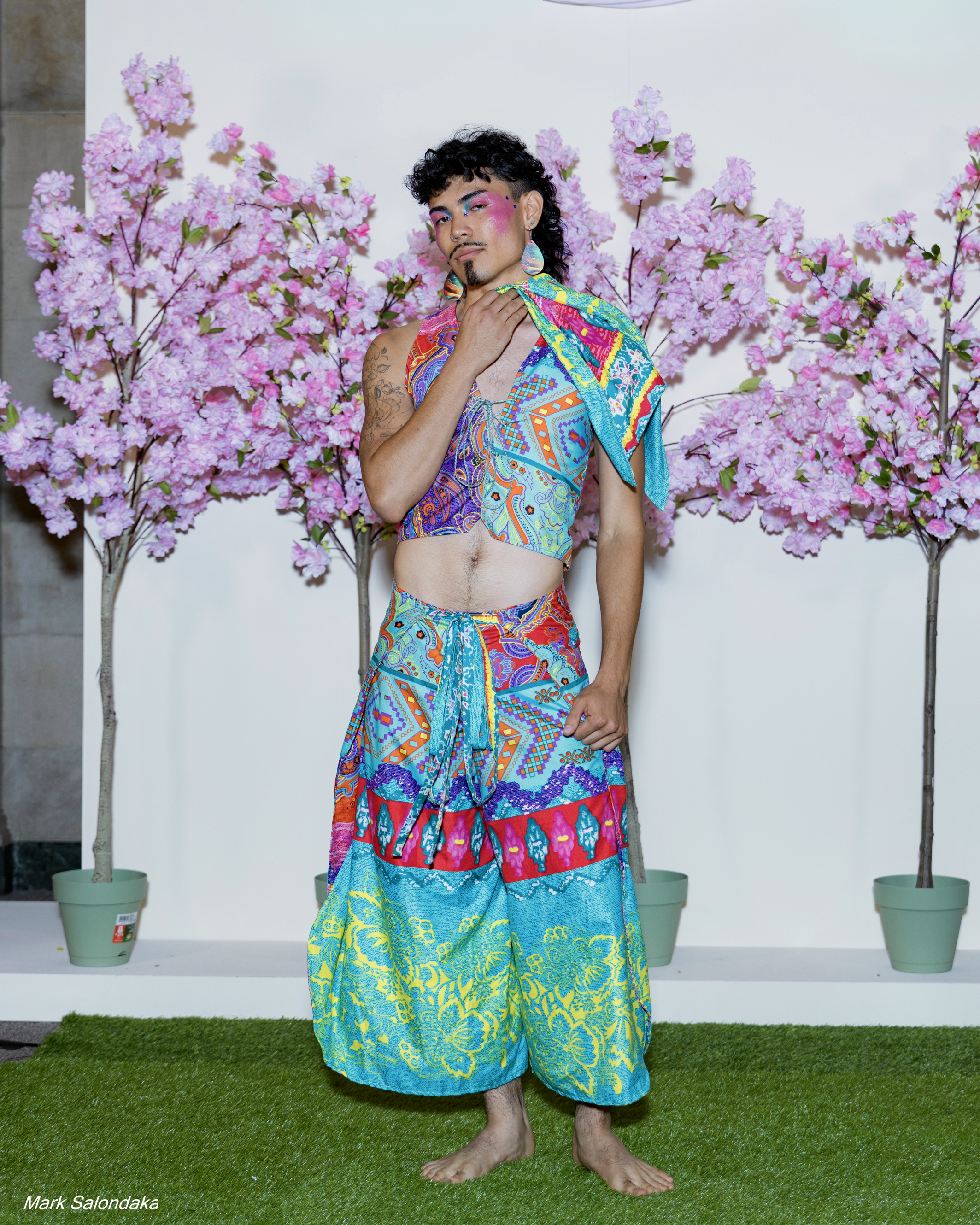 Mode: Josh. Wearing: Wrap Pants and Laced Vest with Detachable Half-Cape