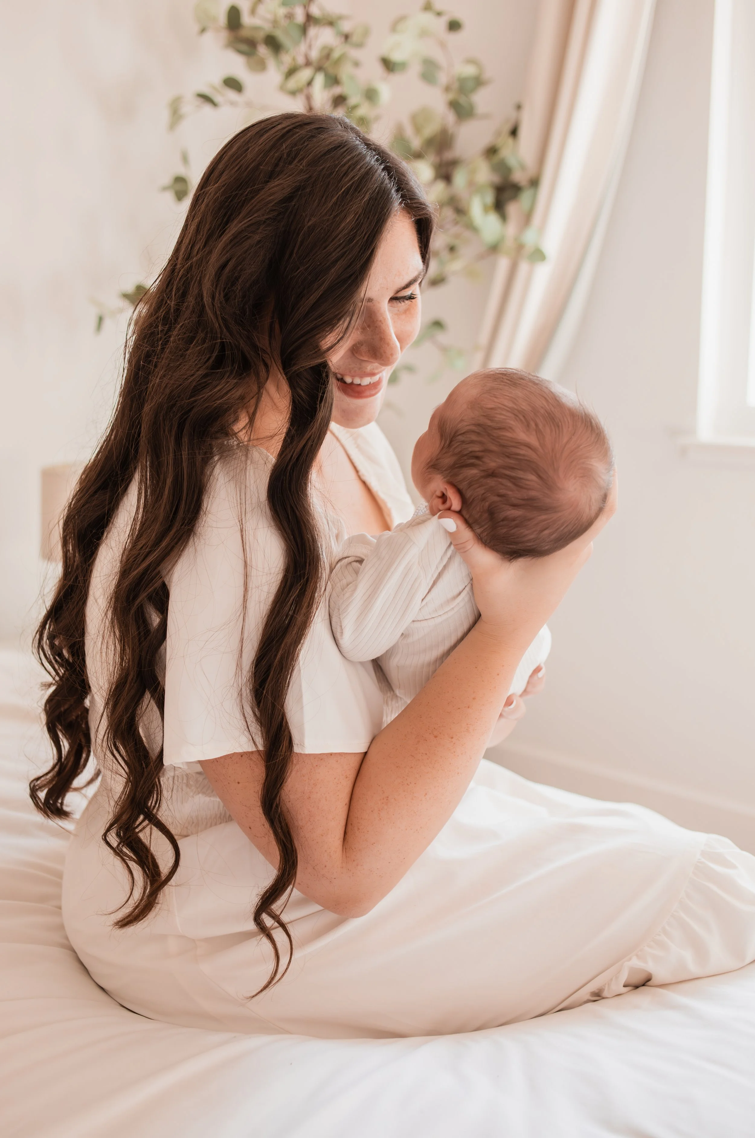 Lifestyle newborn photographer in auburn ca.jpg