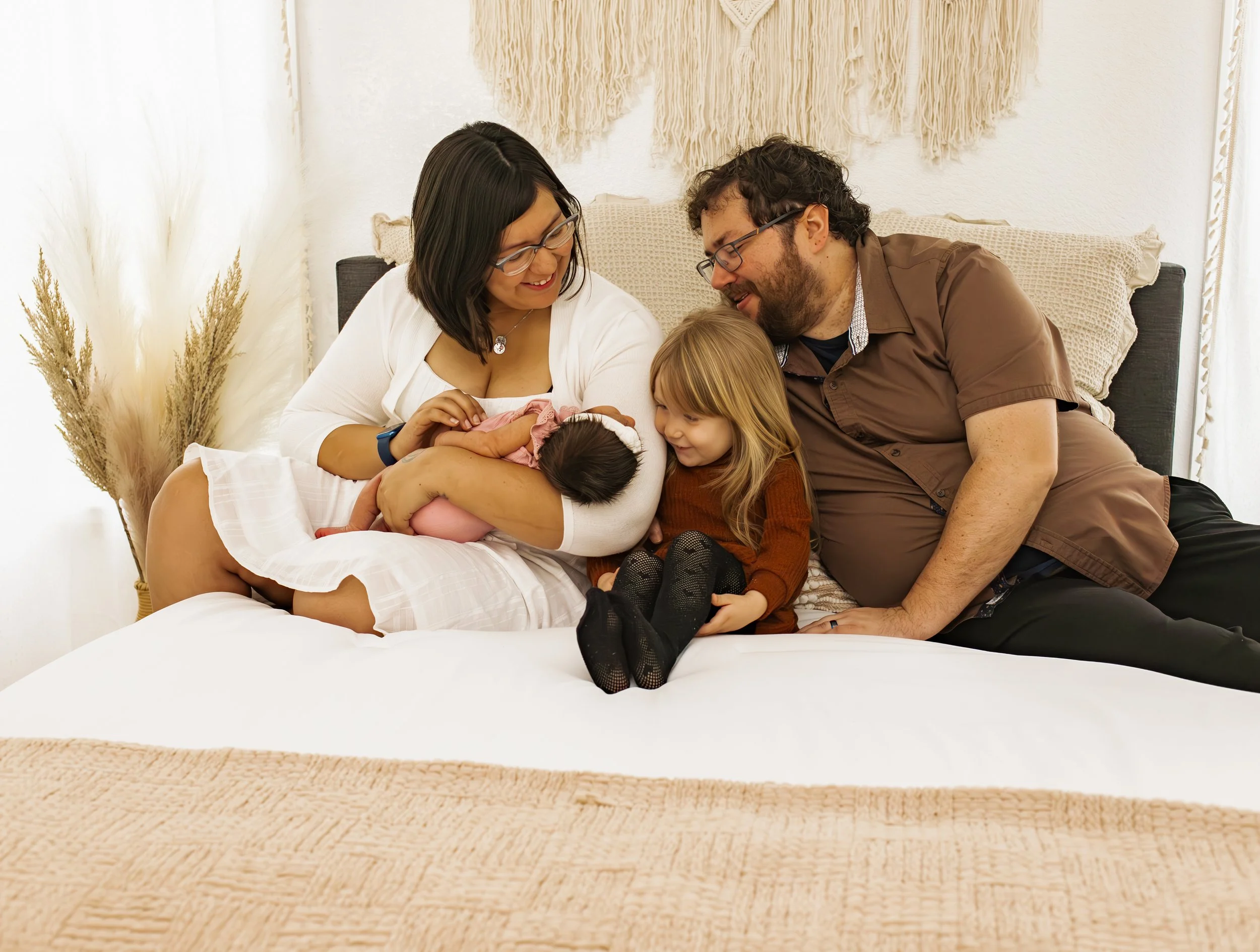 Roseville lifestyle newborn photographer.jpg