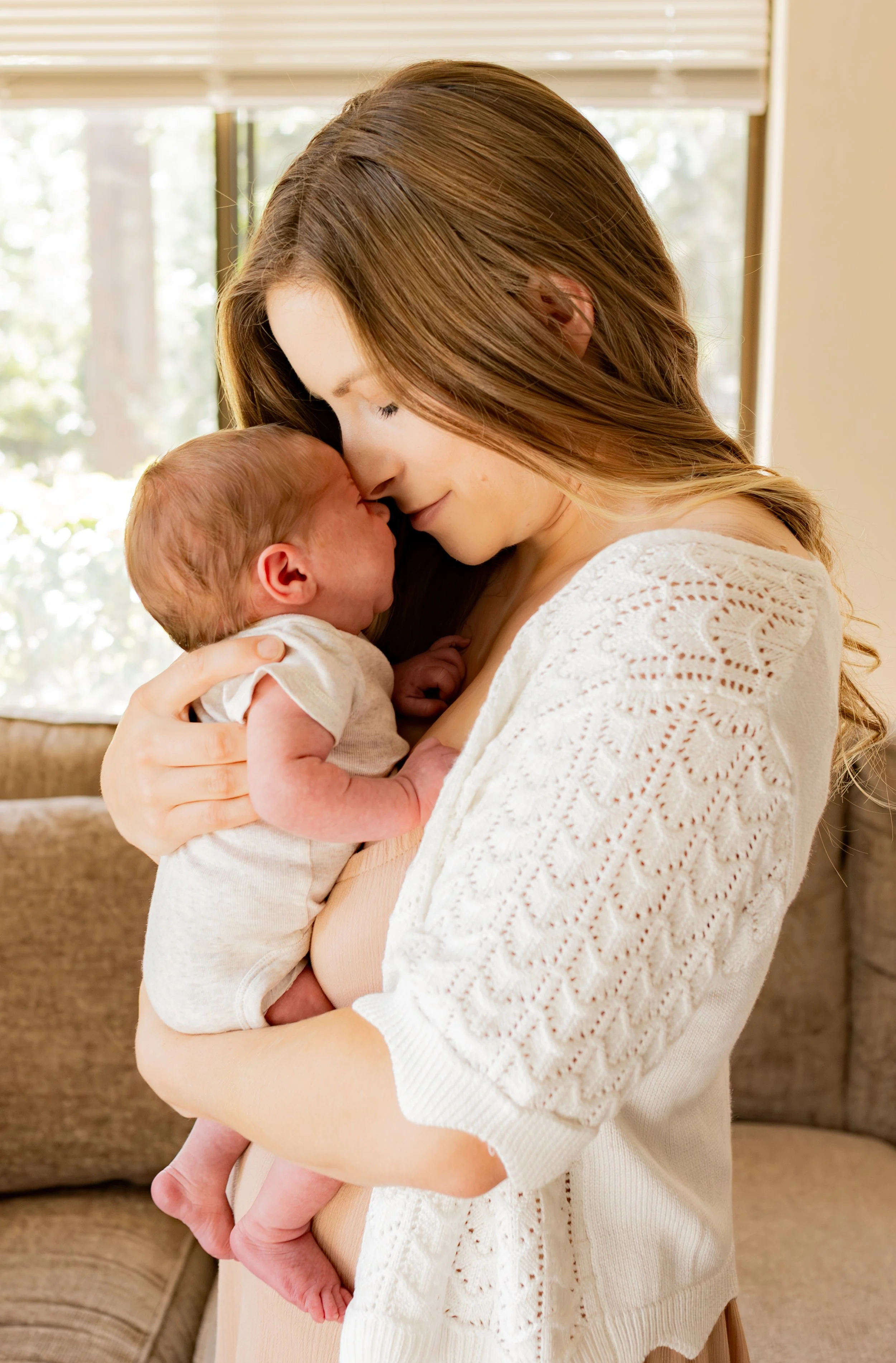 lifestyle newborn photographer near Grass Valley ca.jpg