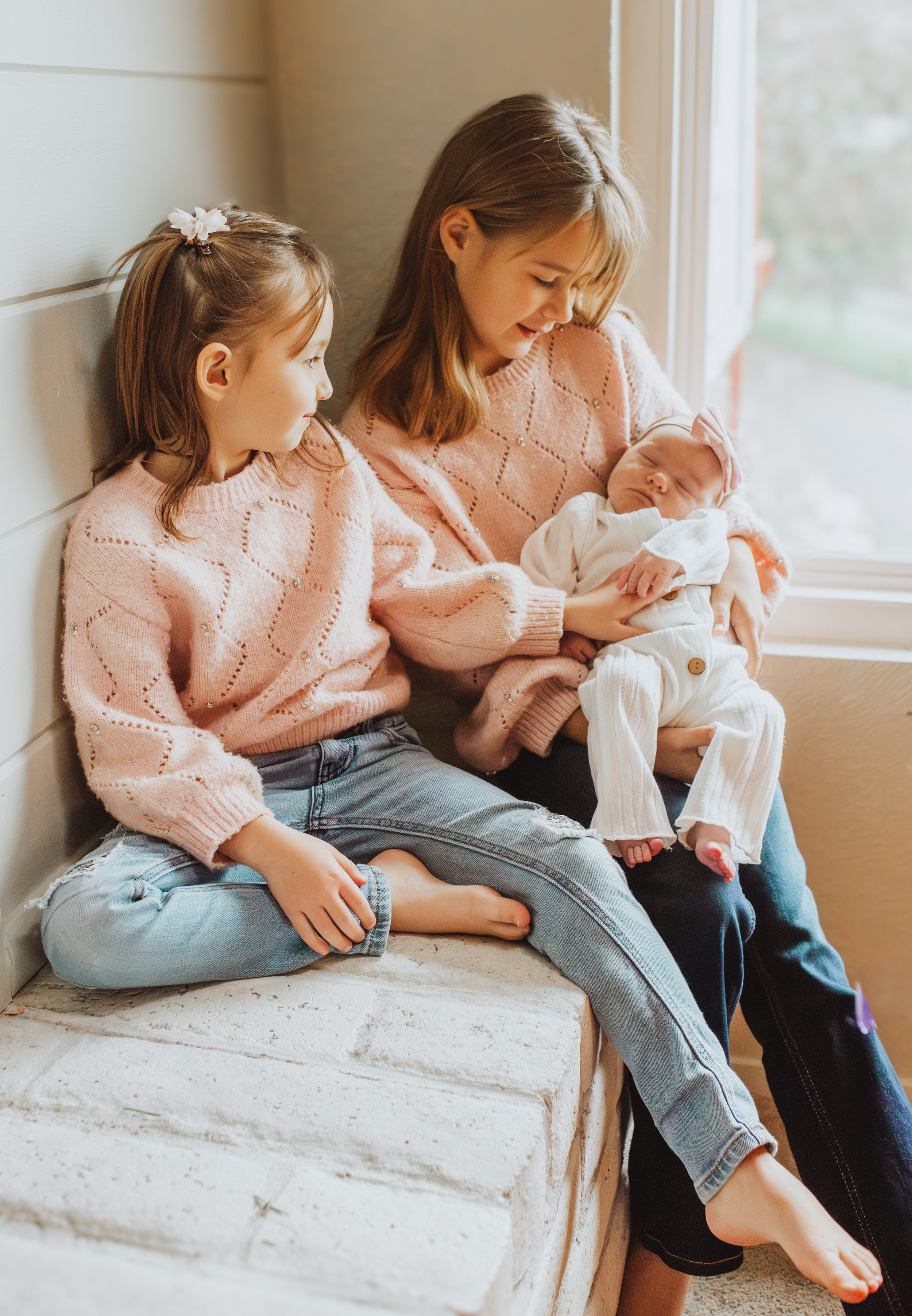 Newborn photographer Auburn ca.jpg