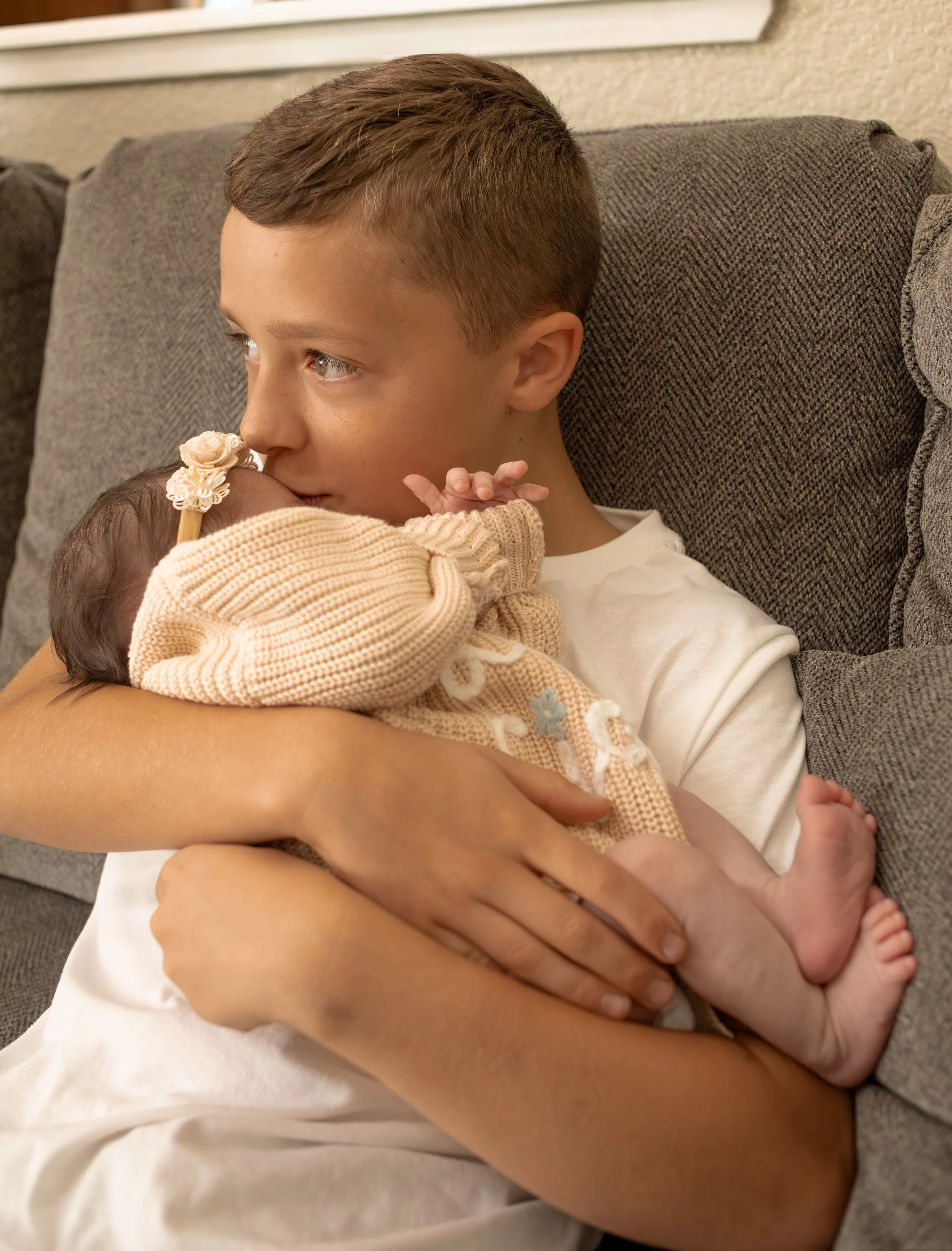 lifestyle newborn photographer in meadow vista ca.jpg