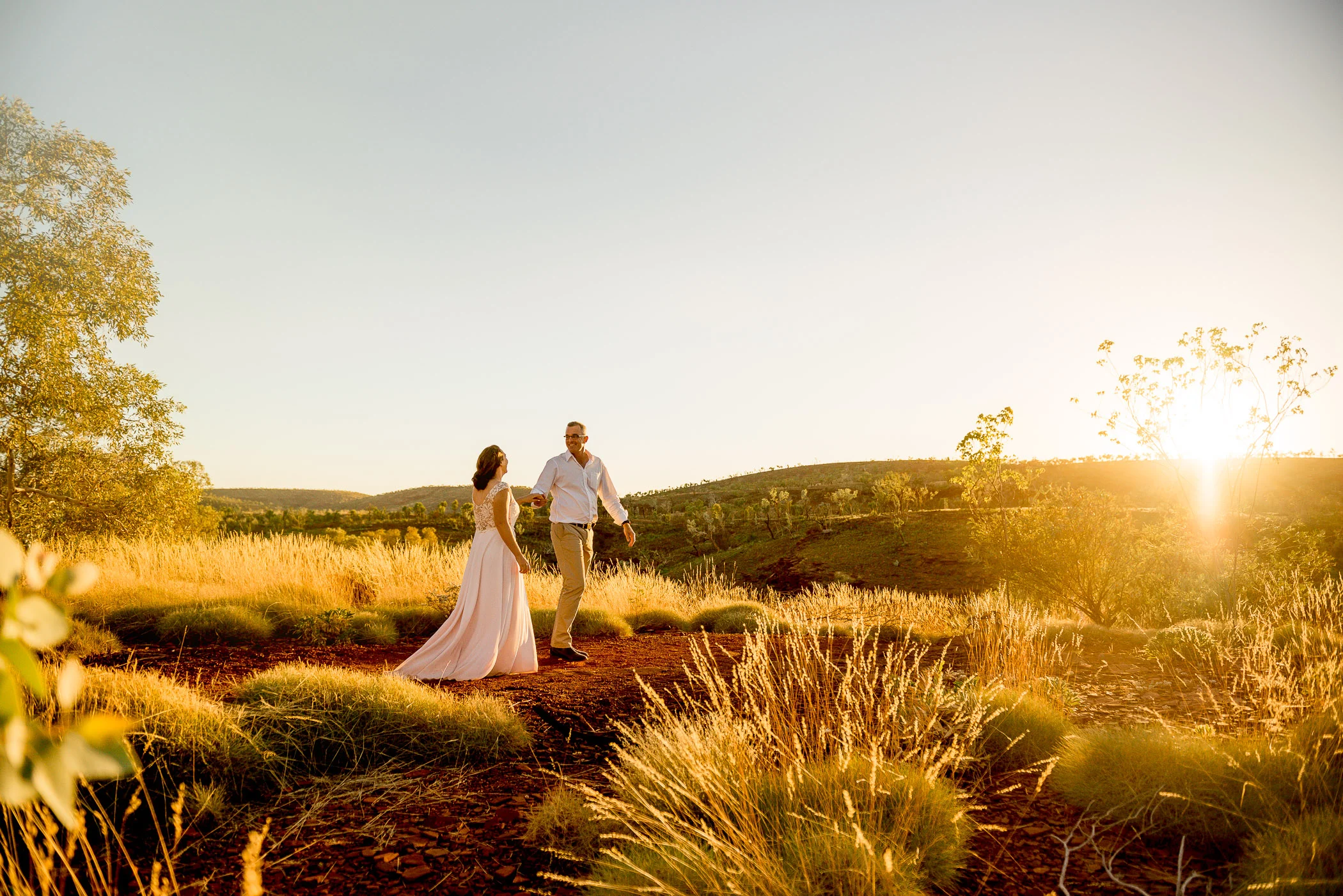 Wedding couple morning after photos in Karijini