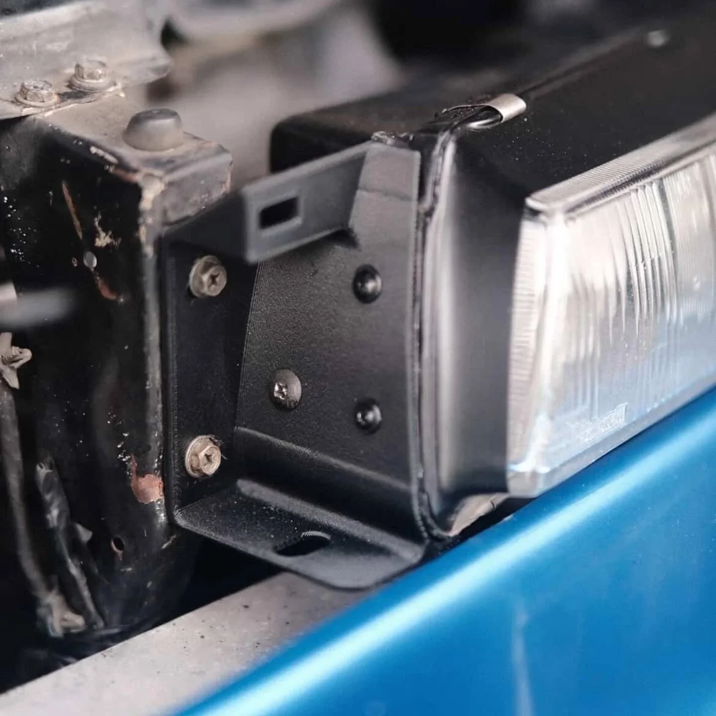Clint recently did a great job restoring his brick headlights, opting to use our S13 headlight brackets AND put together some sweet photos and content of it. Make sure to check out the vid over at @whoosh_works

#s13 #silvia #schassis